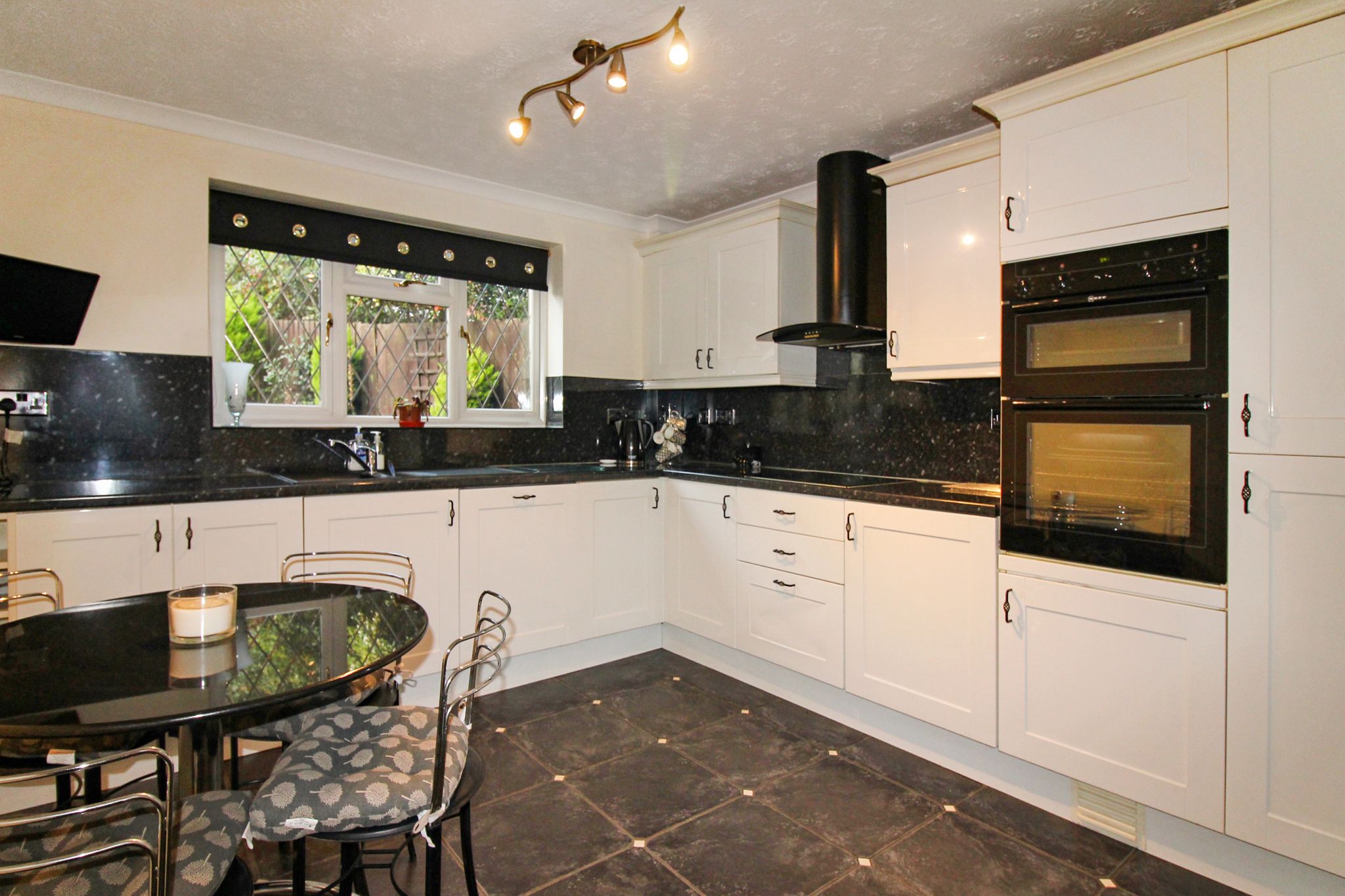 4 bedroom detached house SSTC in Solihull - Photograph 4.