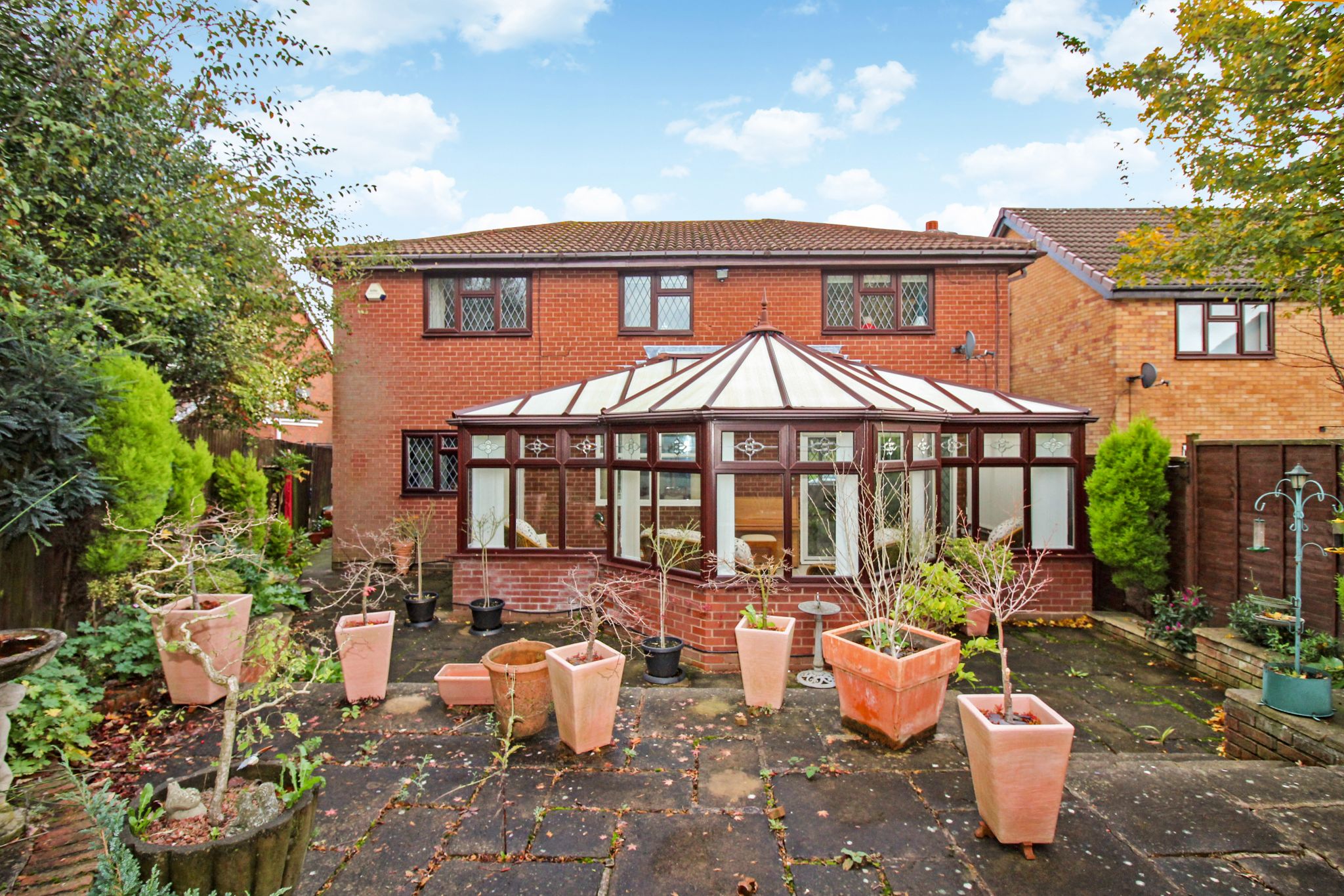 4 bedroom detached house SSTC in Solihull - Photograph 17.