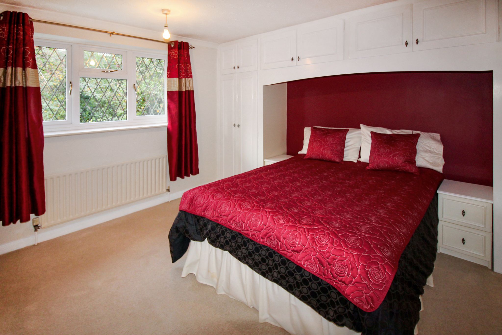 4 bedroom detached house SSTC in Solihull - Photograph 10.