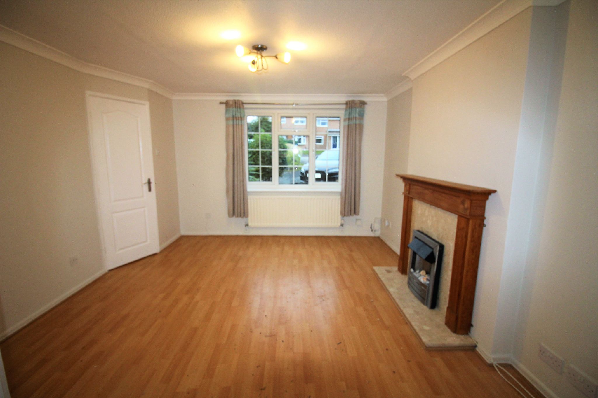 3 bedroom semi-detached house Let Agreed in Solihull - Photograph 3.