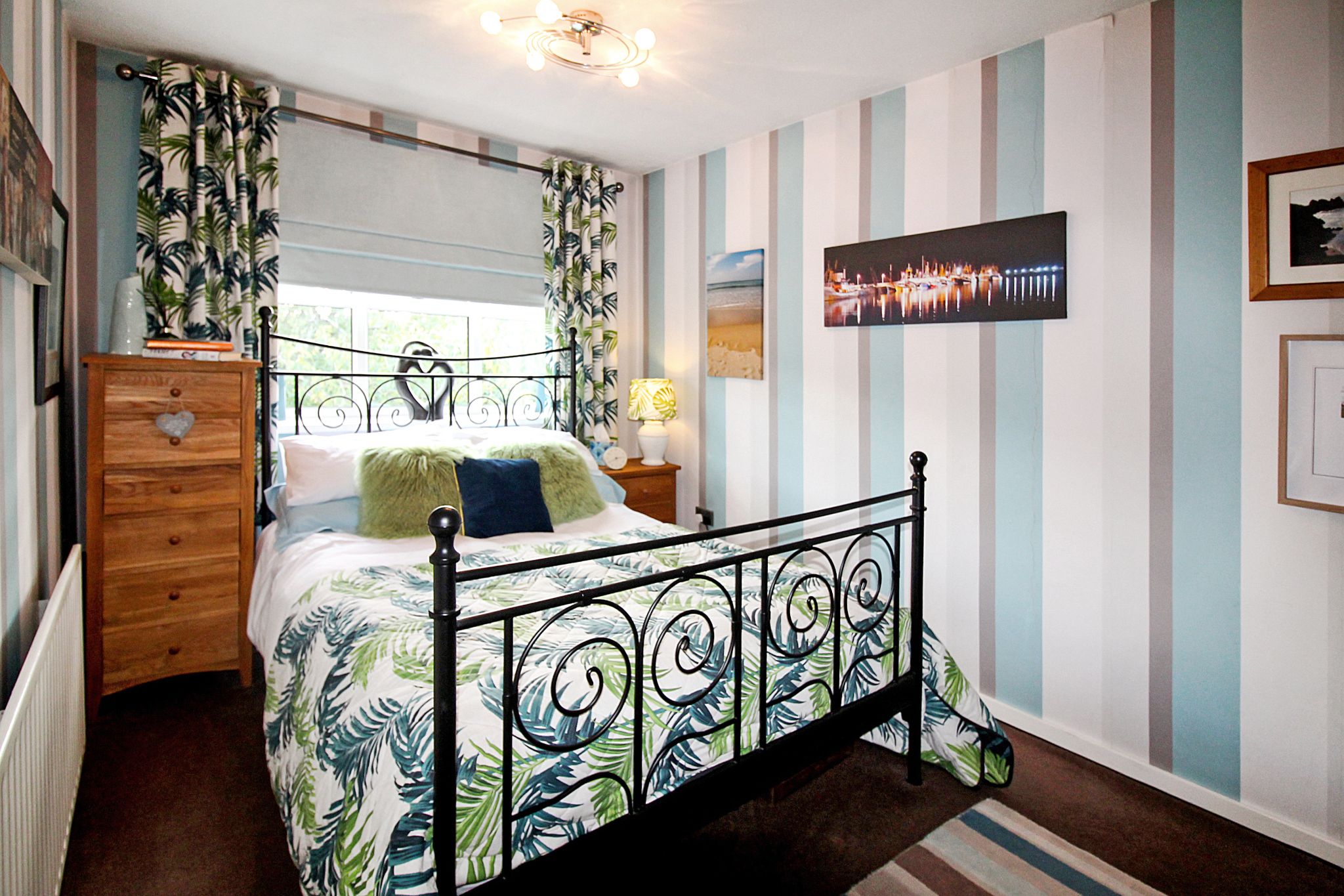 4 bedroom semi-detached house SSTC in Solihull - Photograph 10.