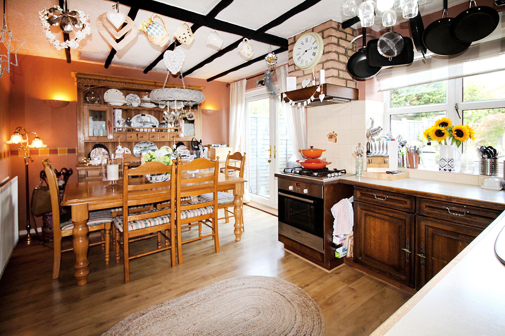 4 bedroom semi-detached house SSTC in Solihull - Photograph 4.