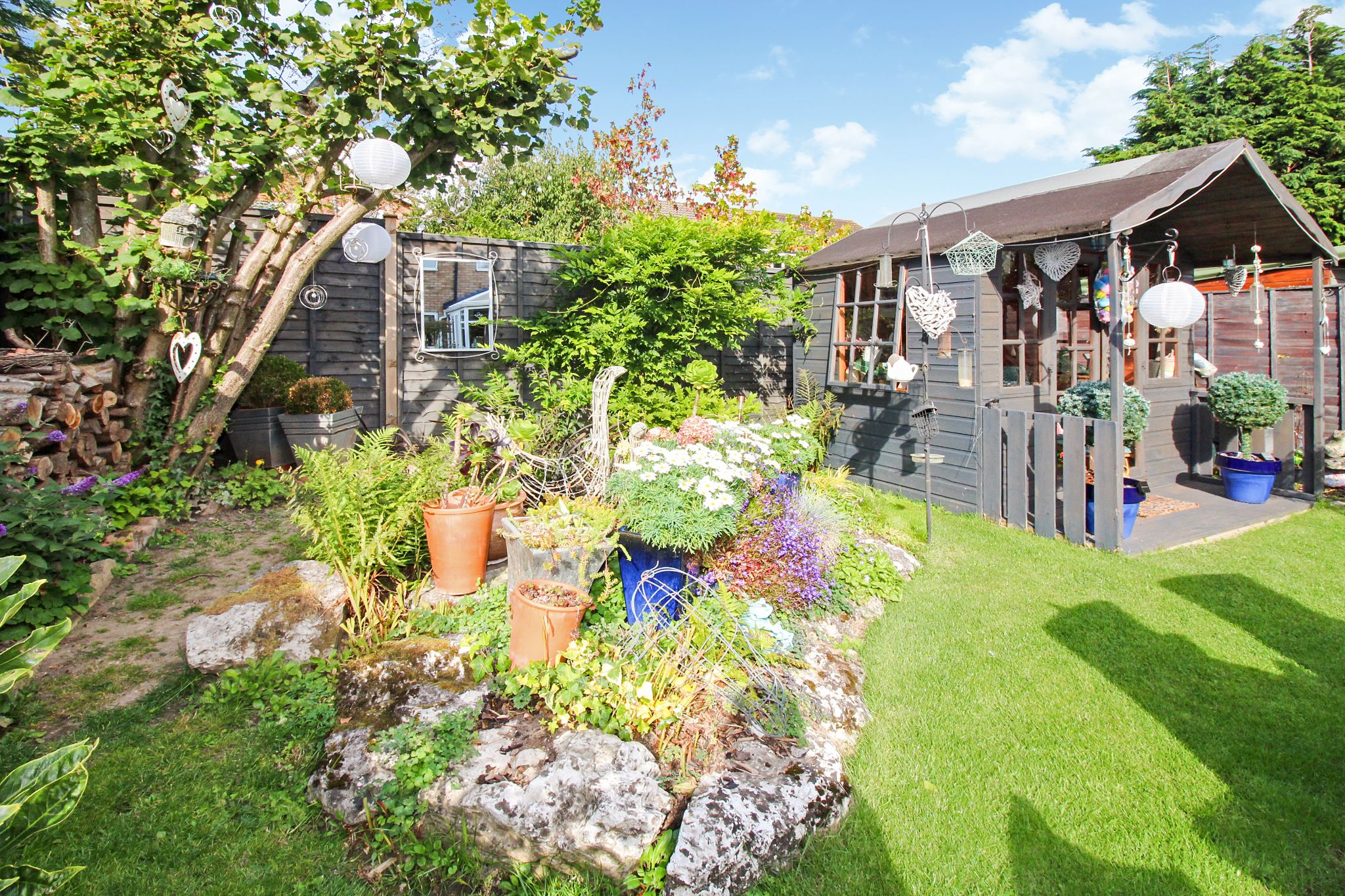 4 bedroom semi-detached house SSTC in Solihull - Photograph 8.