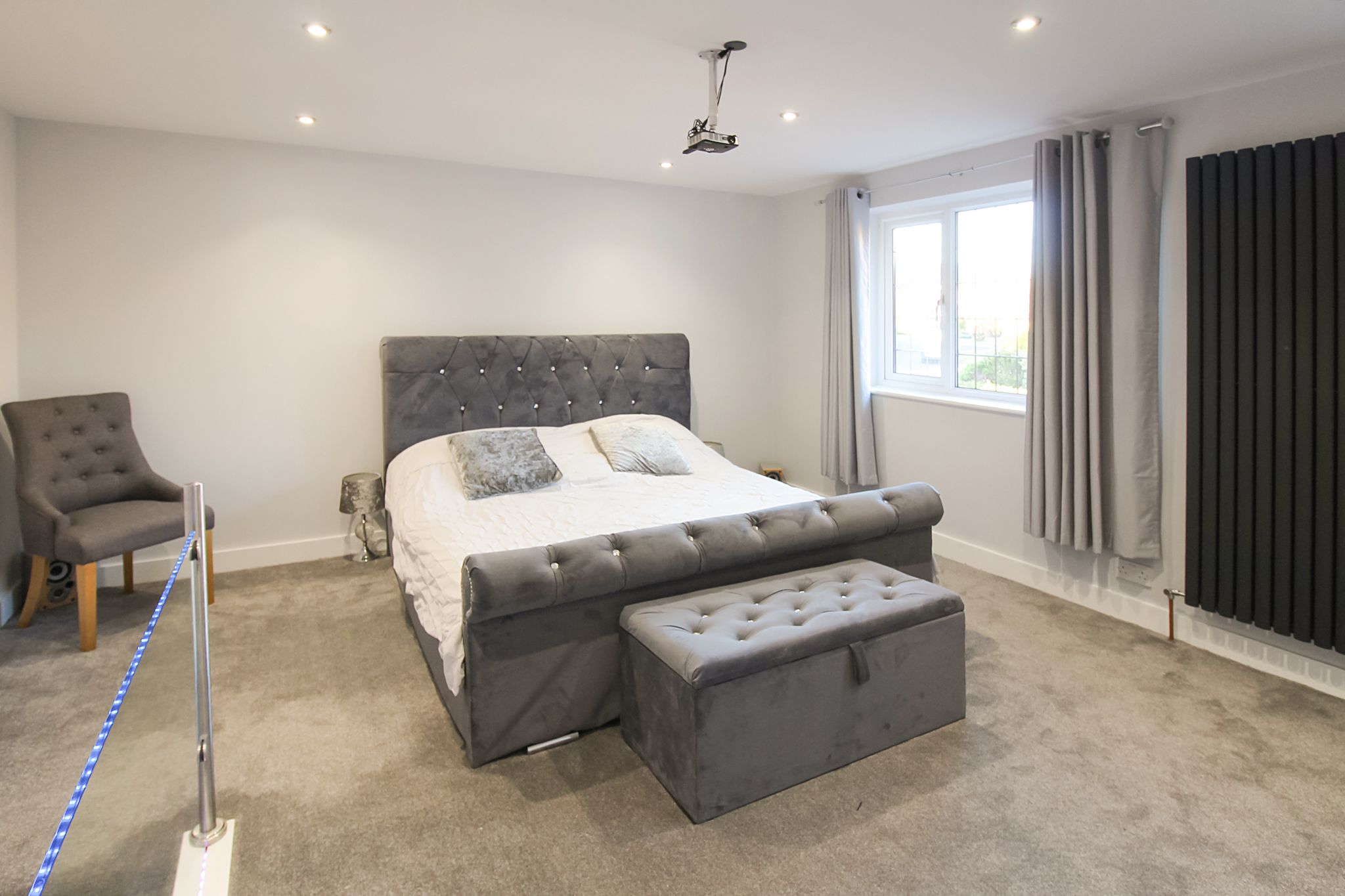 6 bedroom detached house SSTC in Solihull - Photograph 12.