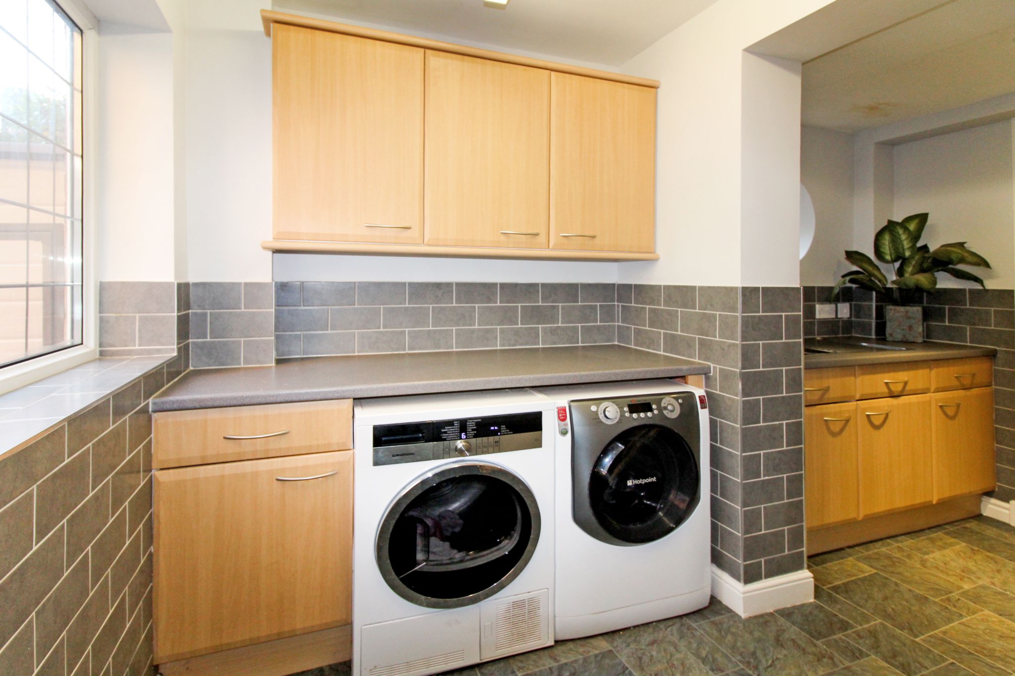 6 bedroom detached house SSTC in Solihull - Photograph 10.