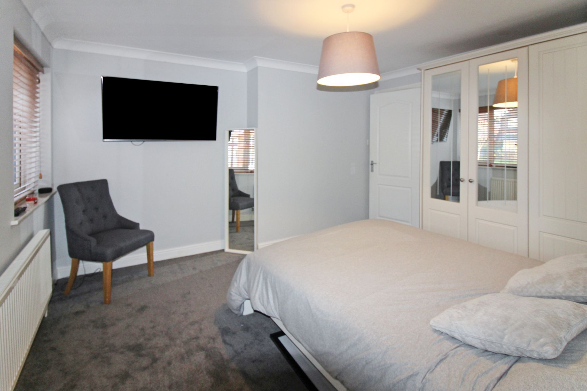 6 bedroom detached house SSTC in Solihull - Photograph 20.