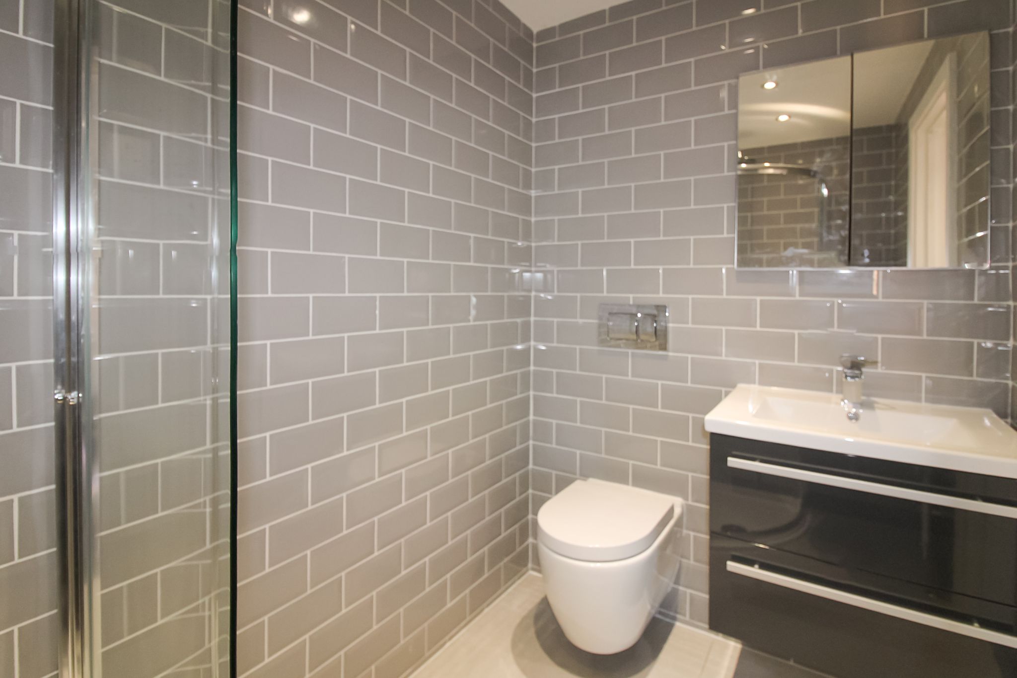 6 bedroom detached house SSTC in Solihull - Photograph 14.