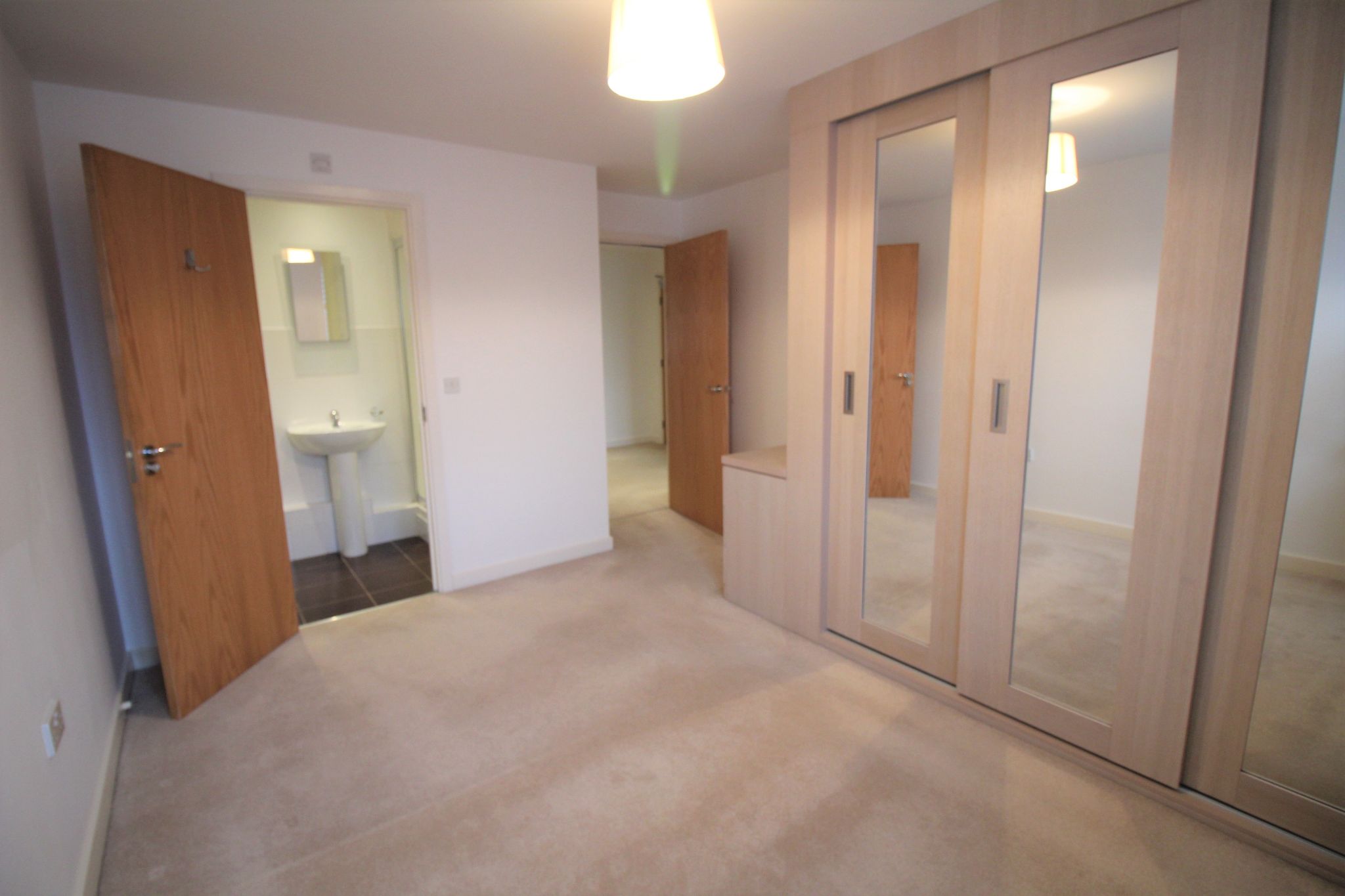 2 bedroom apartment flat/apartment SSTC in Solihull - Photograph 10.