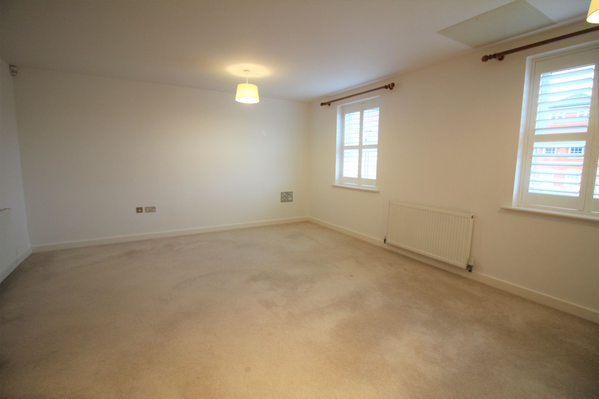 2 bedroom apartment flat/apartment SSTC in Solihull - Photograph 4.