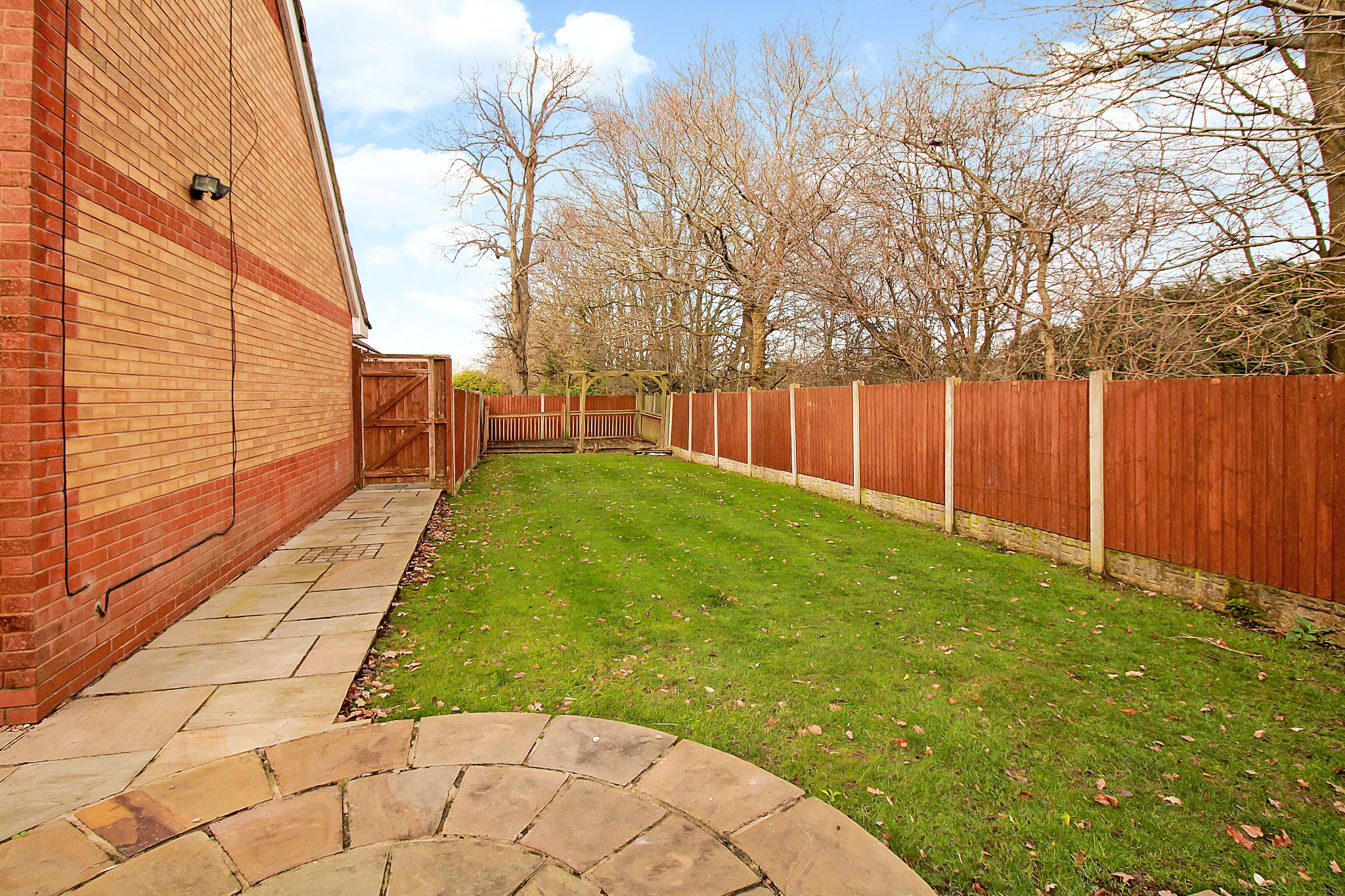 3 bedroom end terraced house SSTC in Solihull - Photograph 13.