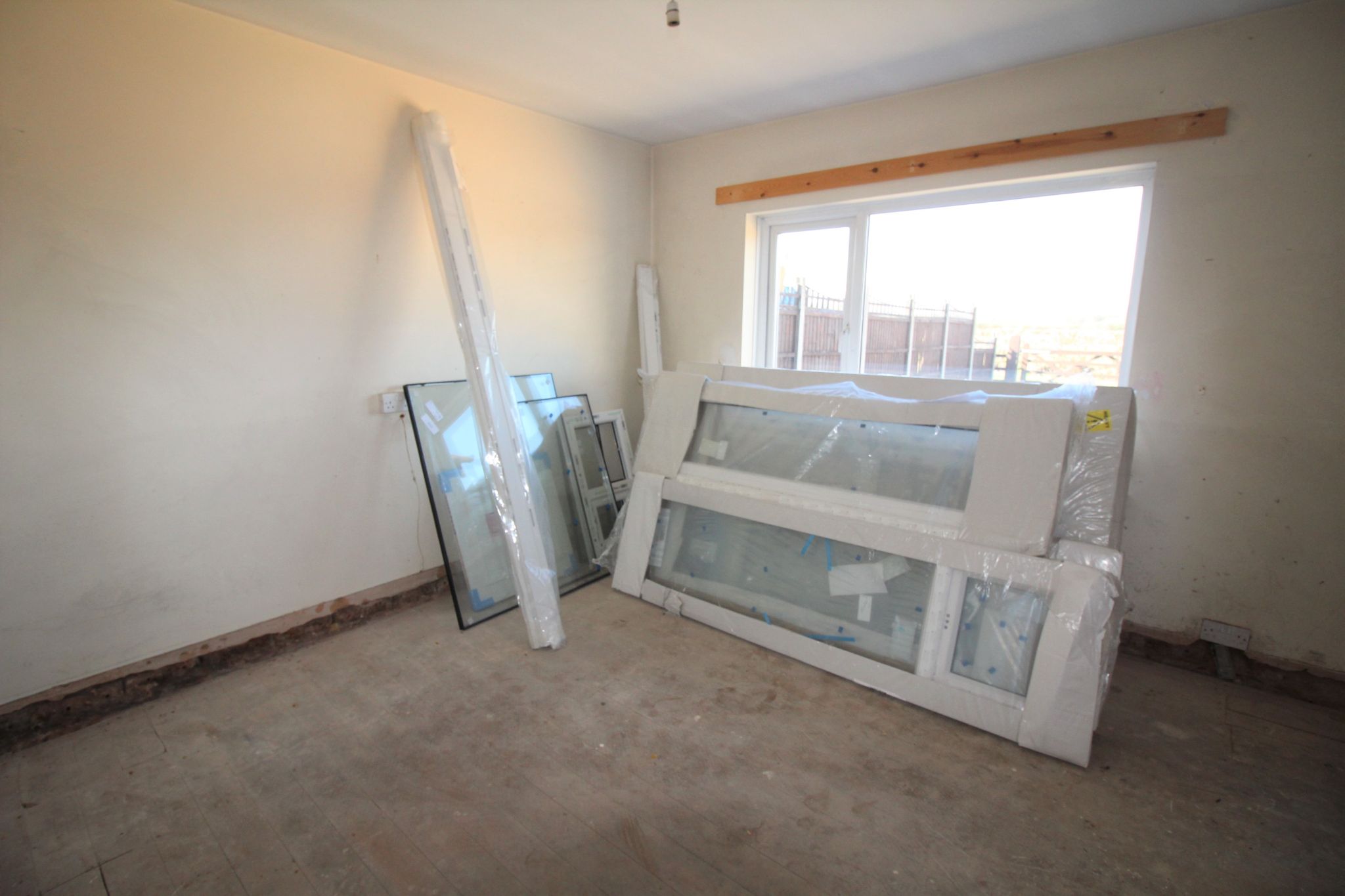 3 bedroom detached bungalow SSTC in Solihull - Photograph 12.