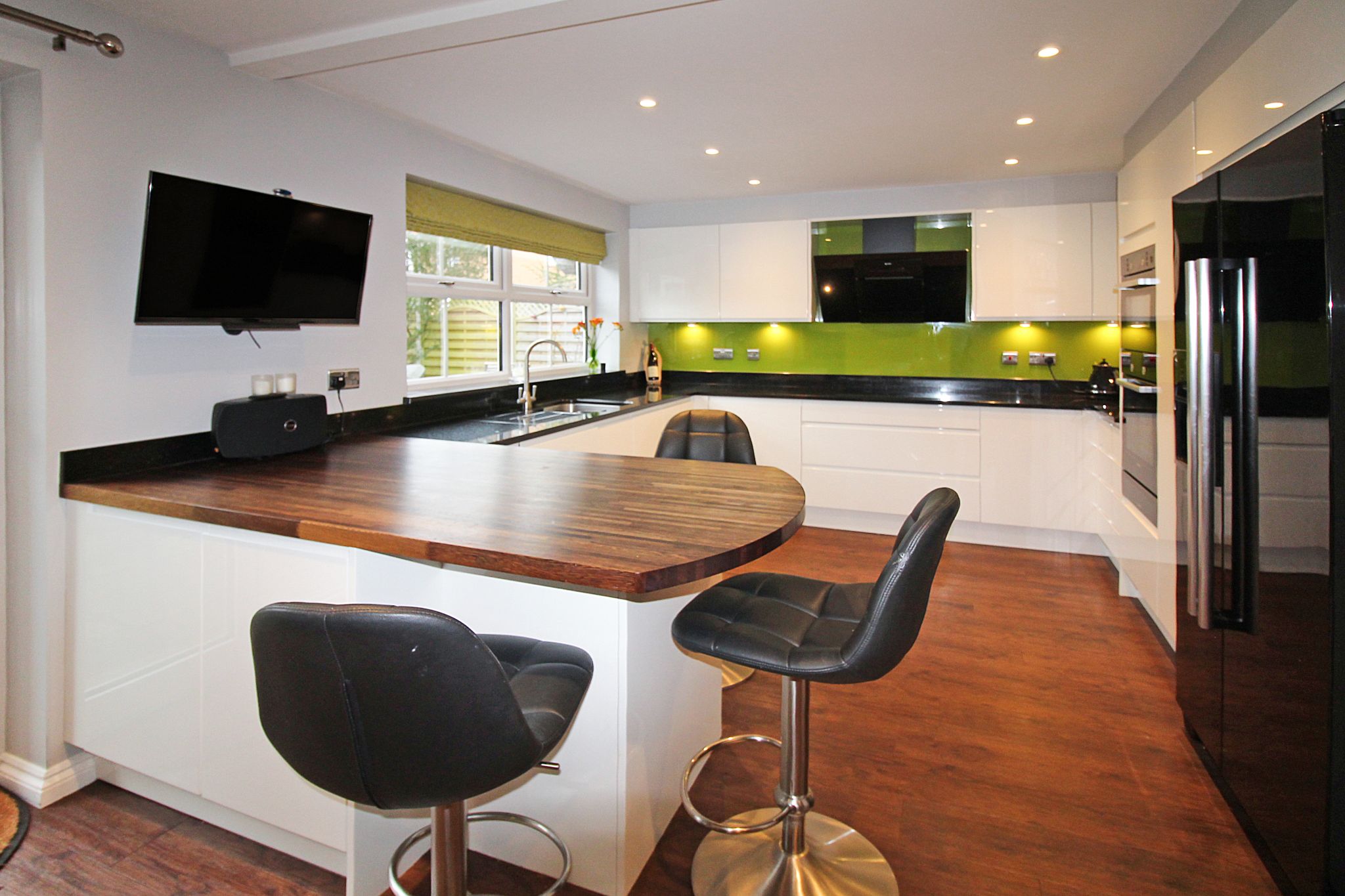 5 bedroom detached house SSTC in Solihull - Photograph 3.