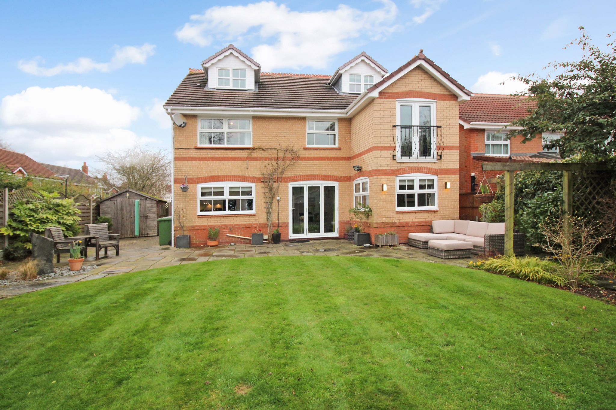 5 bedroom detached house SSTC in Solihull - Photograph 18.