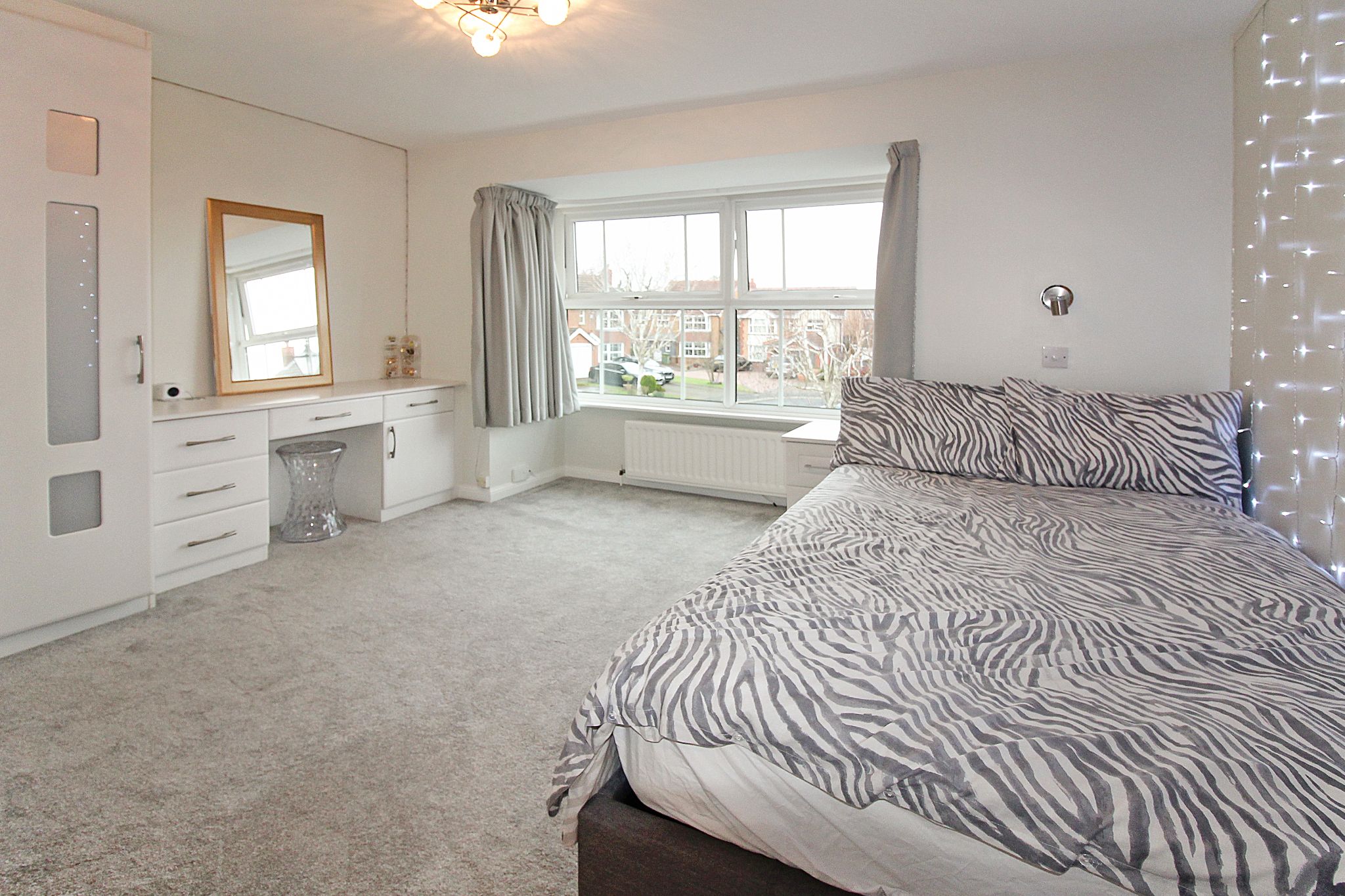 5 bedroom detached house SSTC in Solihull - Photograph 14.