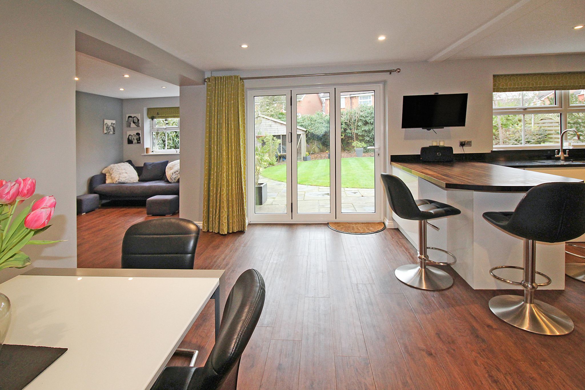 5 bedroom detached house SSTC in Solihull - Photograph 5.