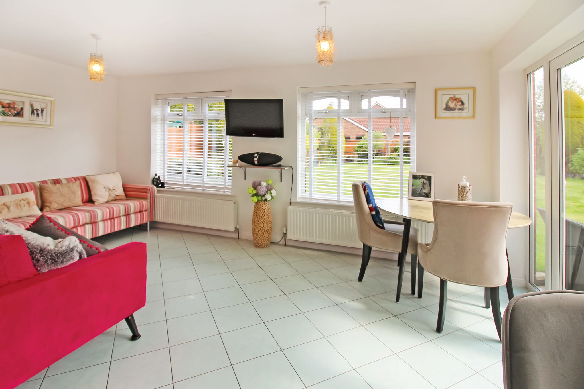 5 bedroom detached house SSTC in Solihull - Photograph 6.