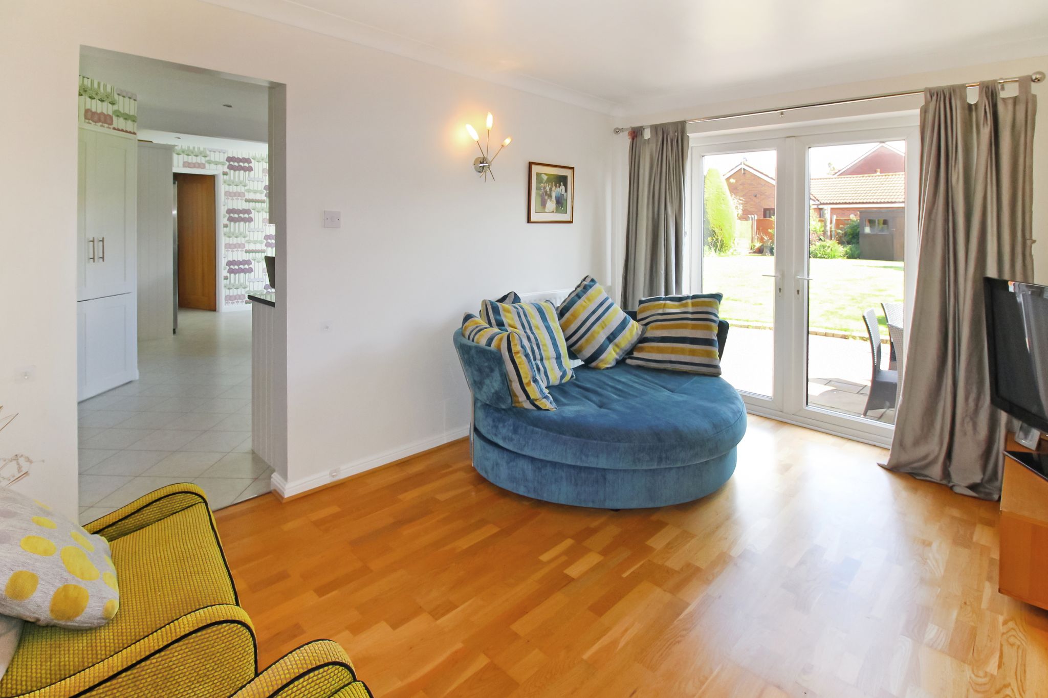5 bedroom detached house SSTC in Solihull - Photograph 8.