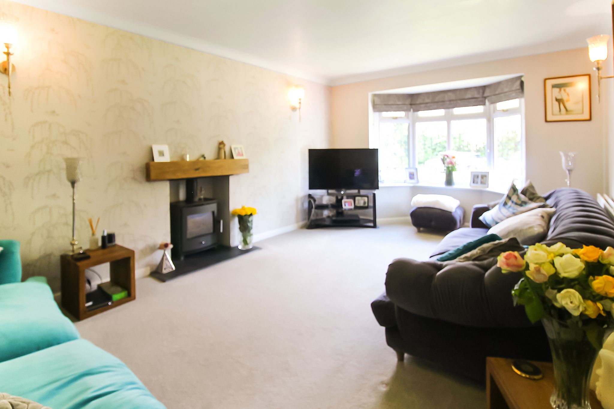 5 bedroom detached house SSTC in Solihull - Photograph 3.