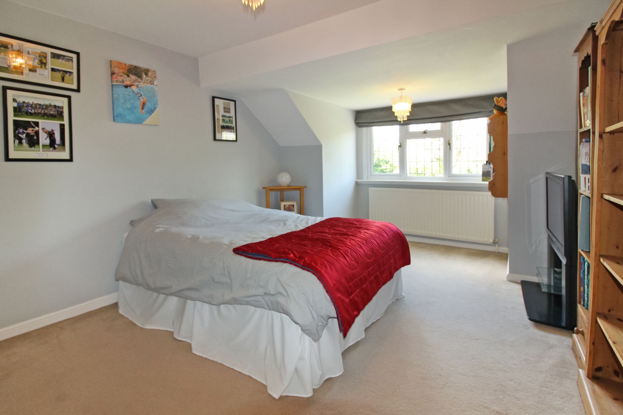 5 bedroom detached house SSTC in Solihull - Photograph 10.