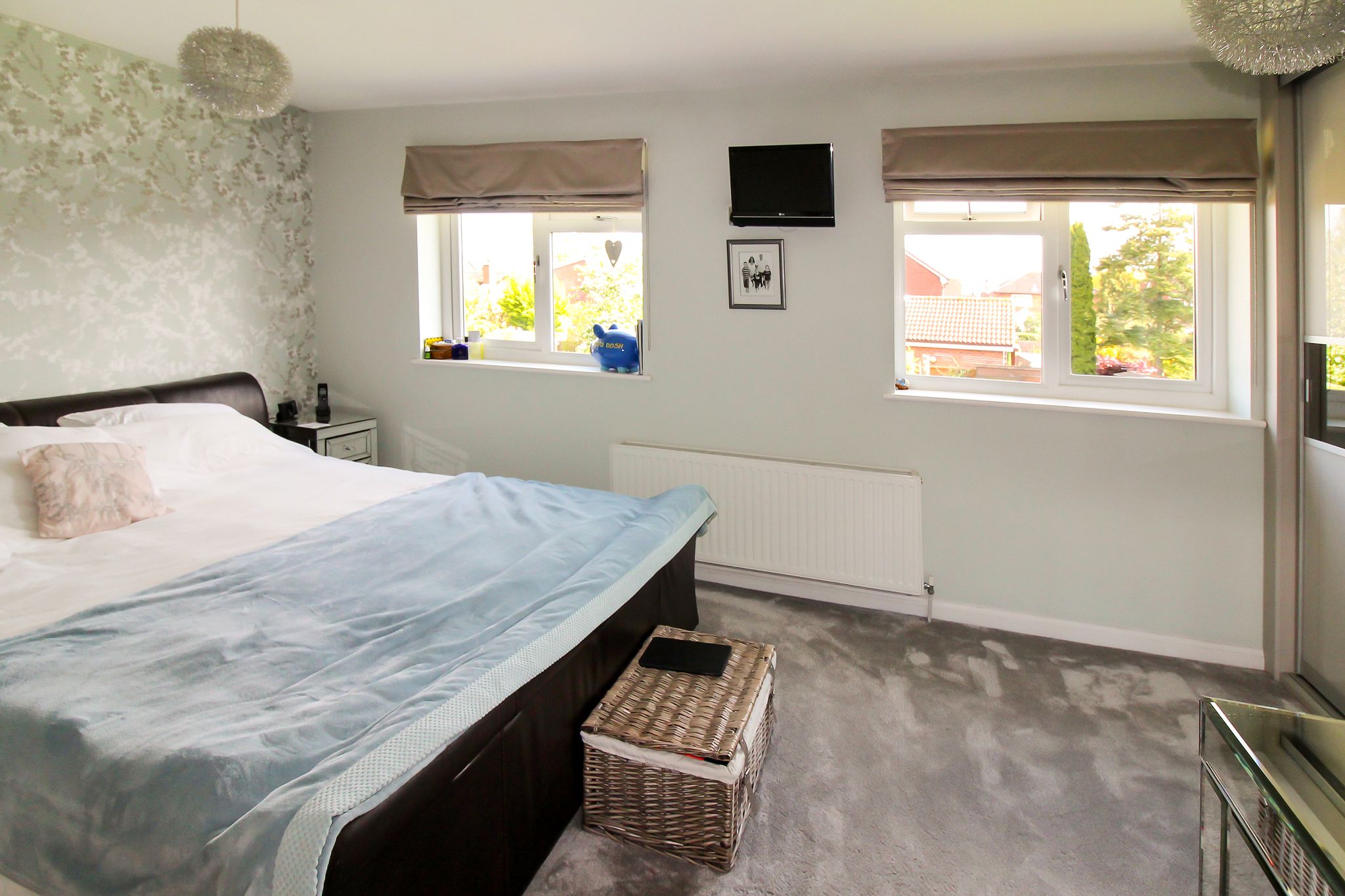 5 bedroom detached house SSTC in Solihull - Photograph 13.