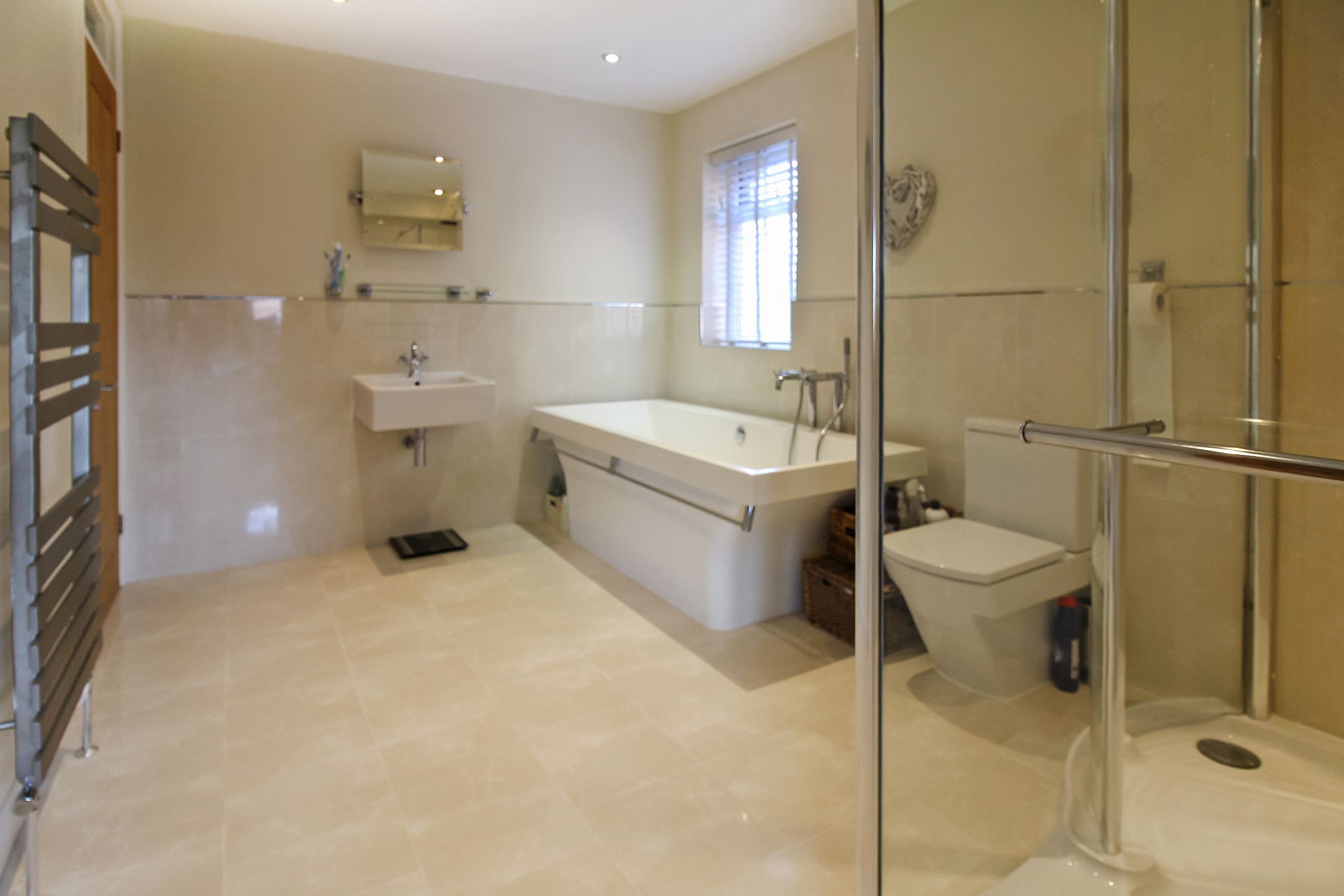 5 bedroom detached house SSTC in Solihull - Photograph 14.