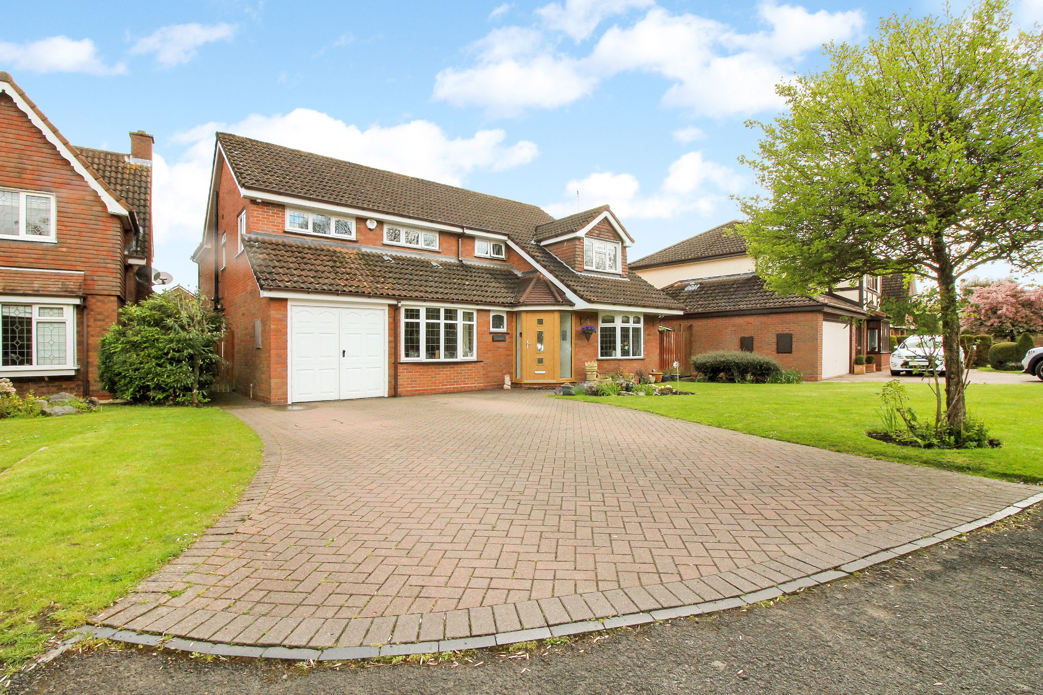 5 bedroom detached house SSTC in Solihull - Photograph 1.