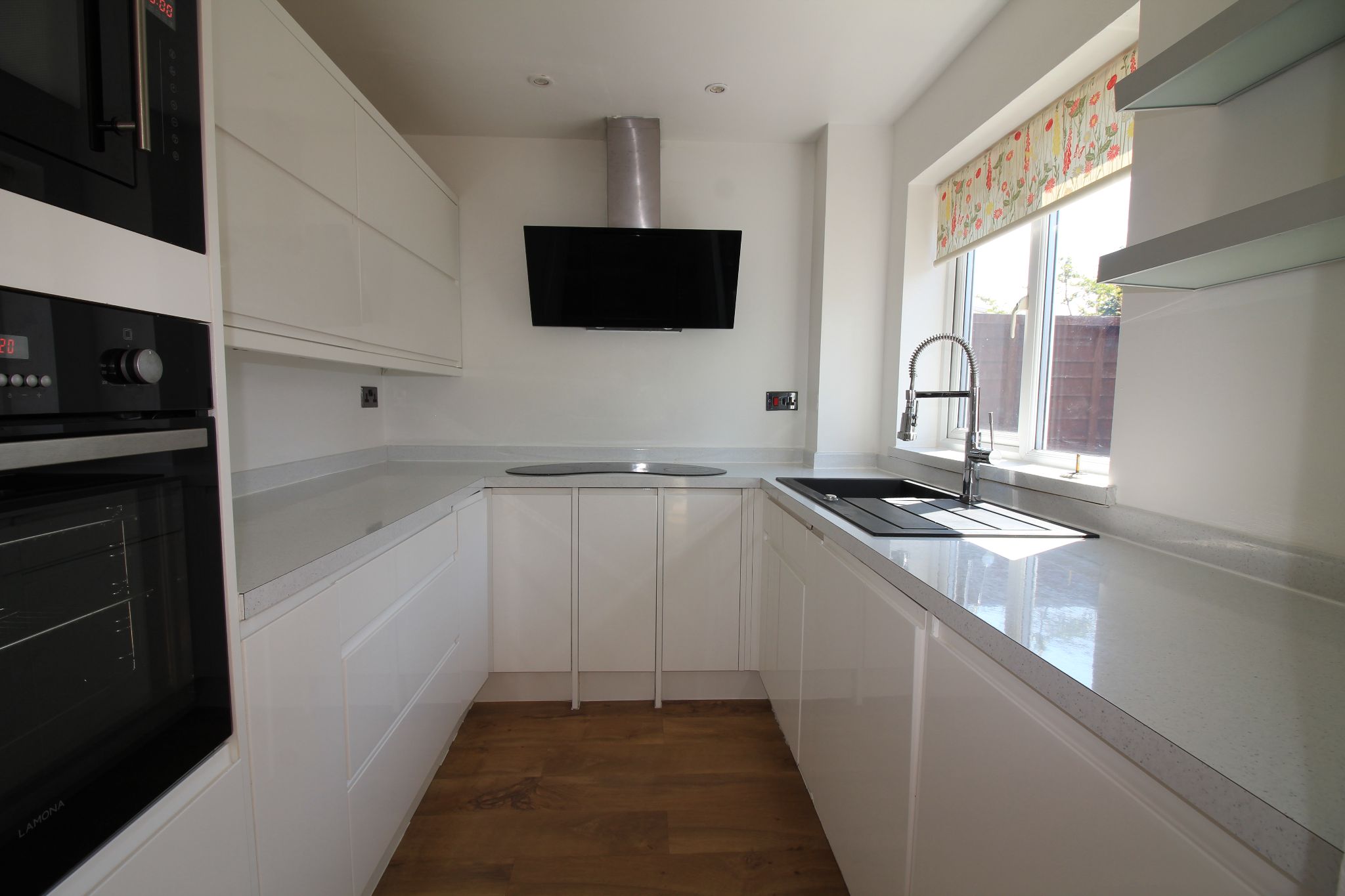 3 bedroom semi-detached house Let Agreed in Solihull - Photograph 5.