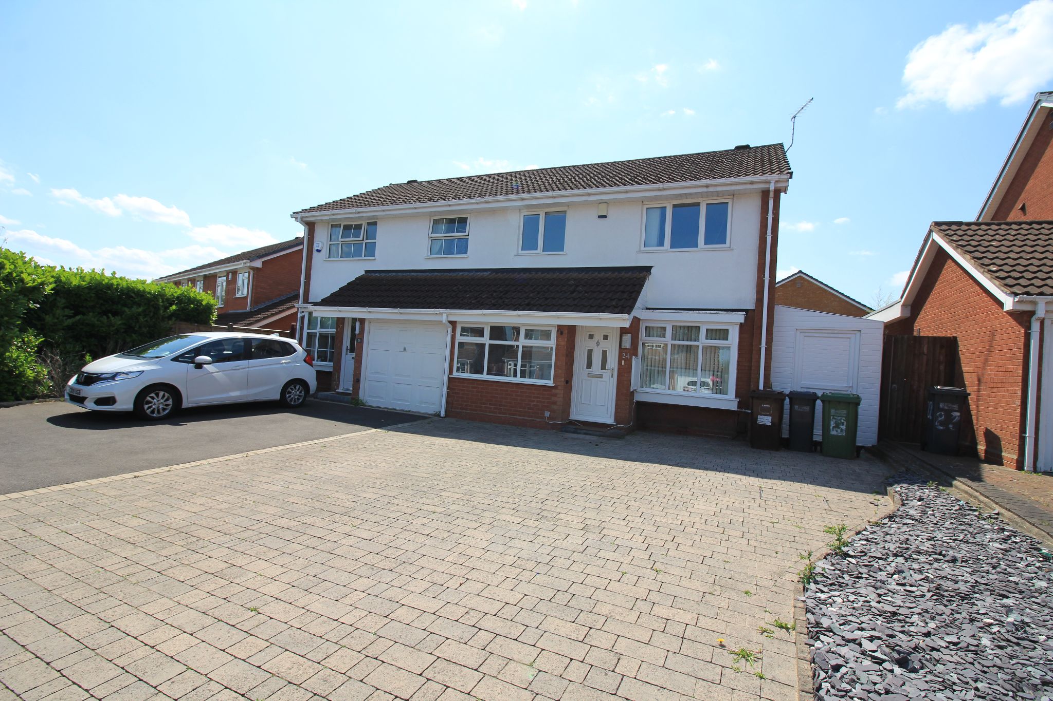 3 bedroom semi-detached house Let Agreed in Solihull - Photograph 1.
