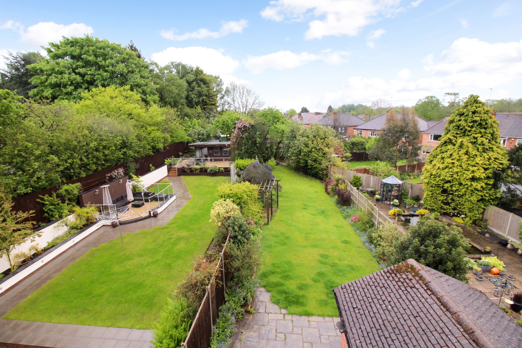 4 bedroom semi-detached house SSTC in Solihull - Photograph 14.