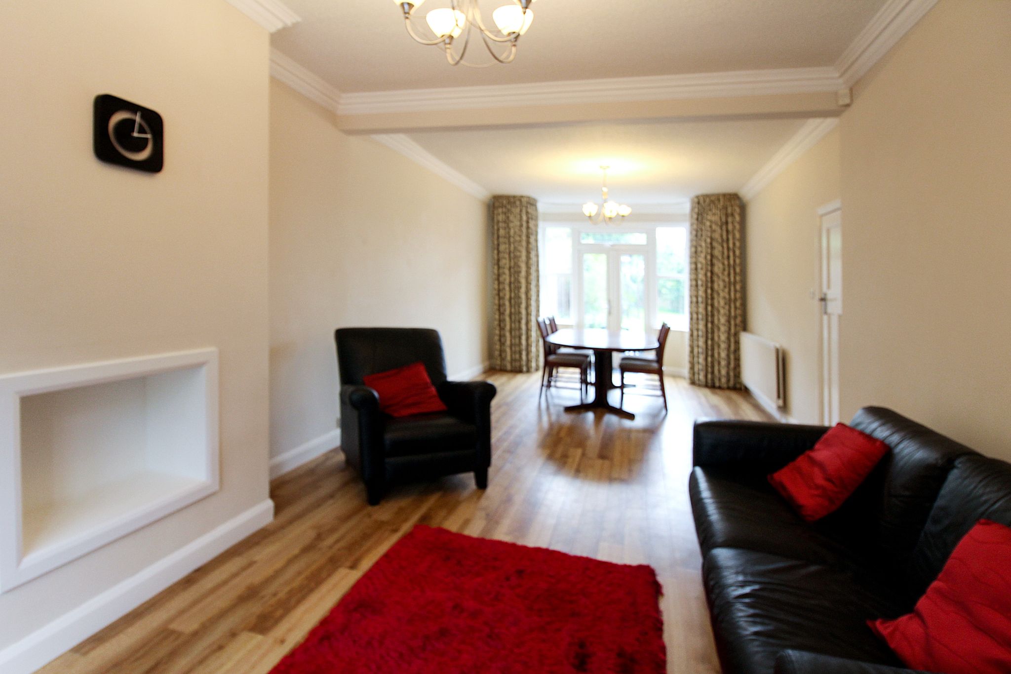 4 bedroom semi-detached house SSTC in Solihull - Photograph 4.