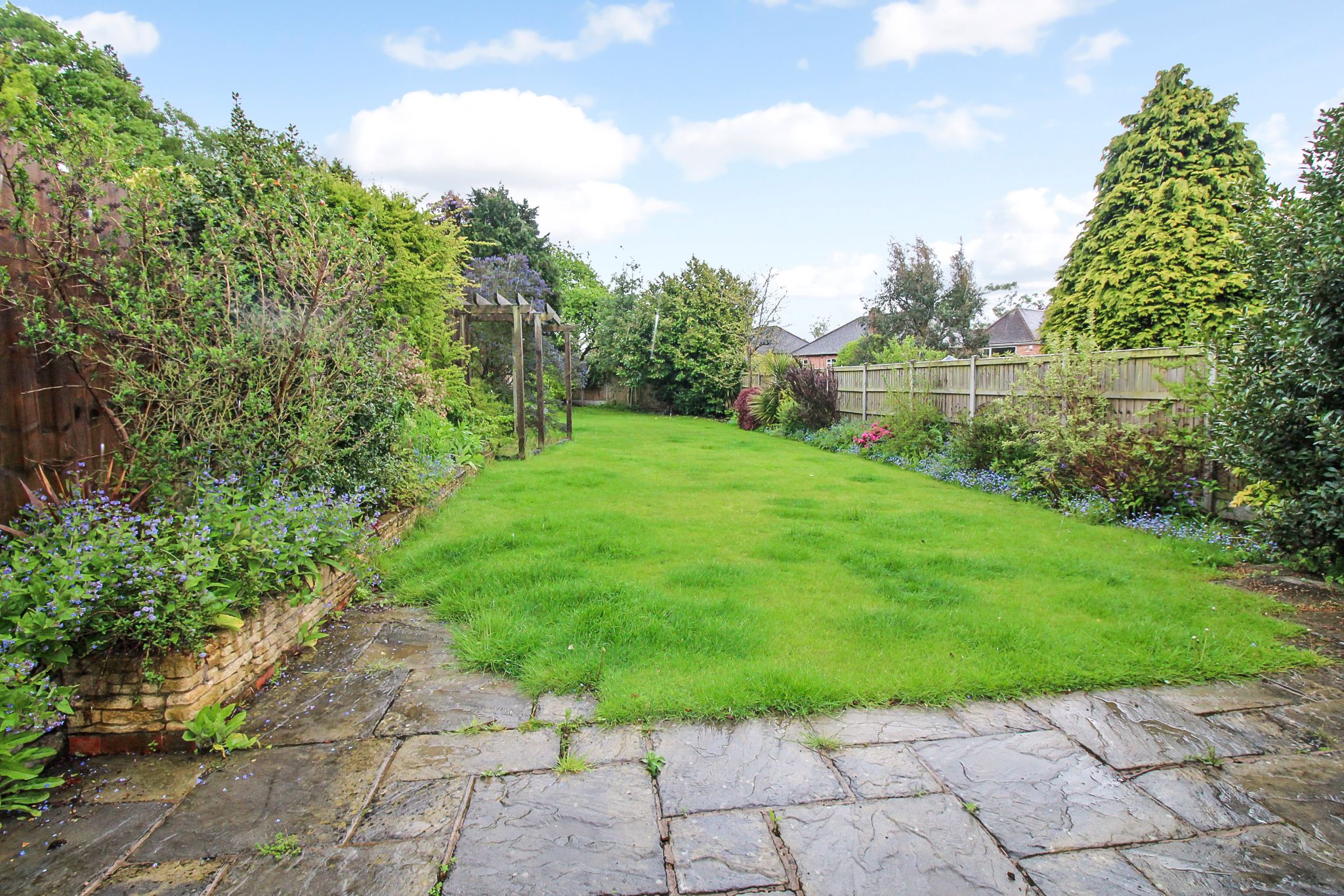 4 bedroom semi-detached house SSTC in Solihull - Photograph 8.