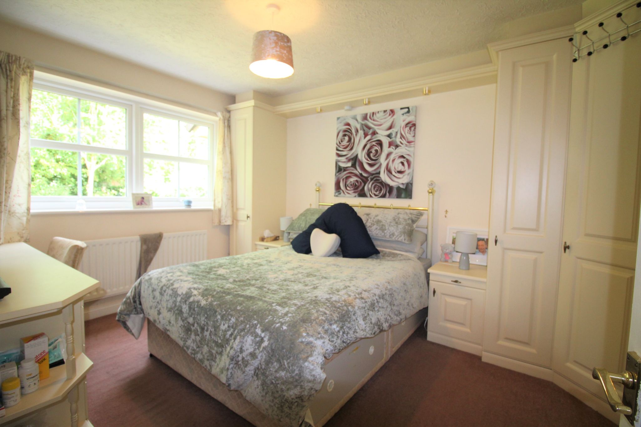 2 bedroom detached bungalow SSTC in Solihull - Photograph 6.