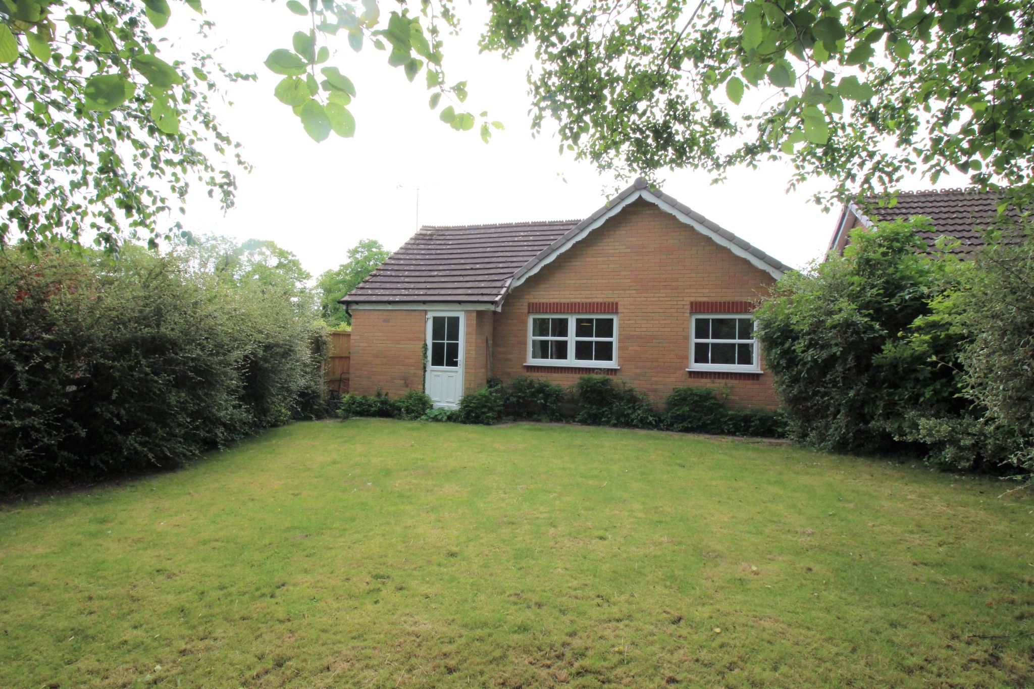 2 bedroom detached bungalow SSTC in Solihull - Photograph 10.