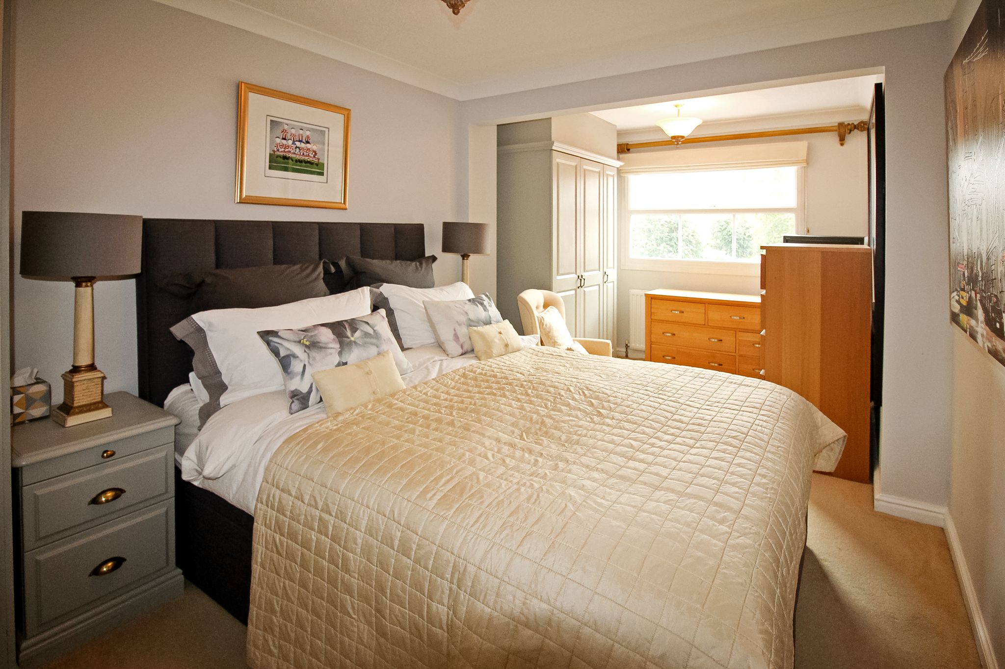 4 bedroom detached house SSTC in Solihull - Photograph 12.