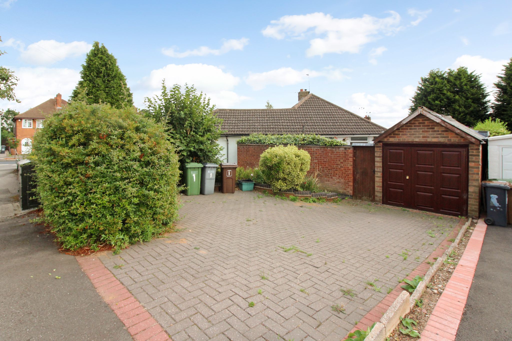3 bedroom semi-detached bungalow SSTC in Solihull - Photograph 2.