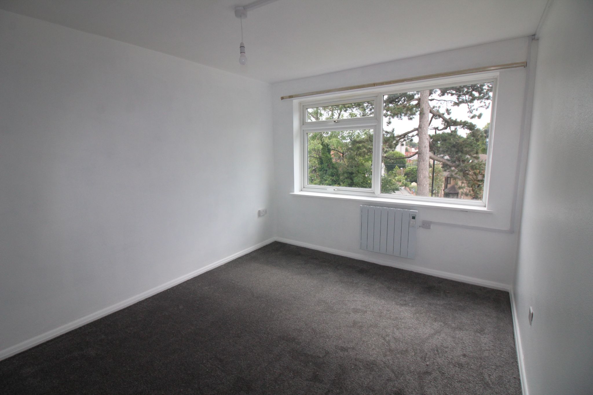 2 bedroom apartment flat/apartment To Let in Birmingham - Photograph 3.