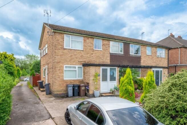 2 bedroom apartment flat/apartment SSTC in Solihull - Photograph 1.