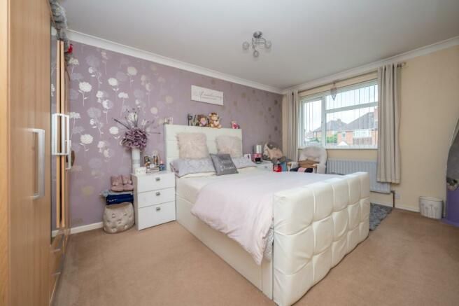 2 bedroom apartment flat/apartment SSTC in Solihull - Photograph 7.