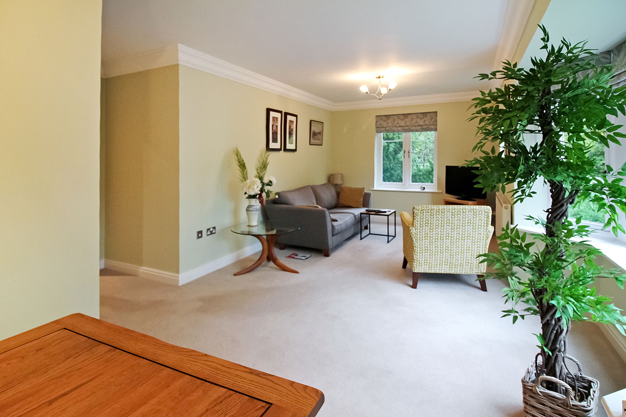 2 bedroom apartment flat/apartment SSTC in Solihull - Photograph 4.
