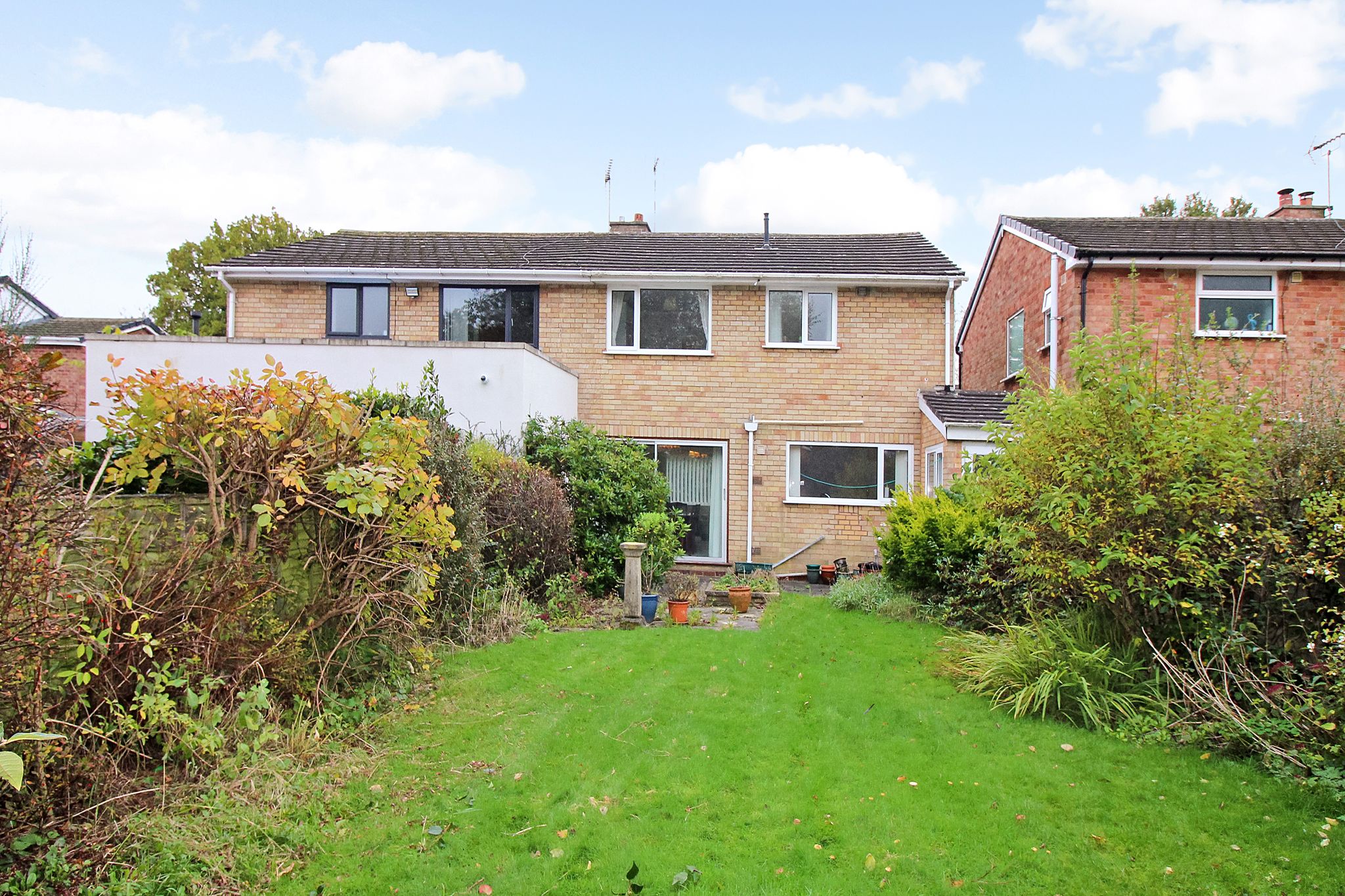 3 bedroom semi-detached house SSTC in Solihull - Photograph 10.