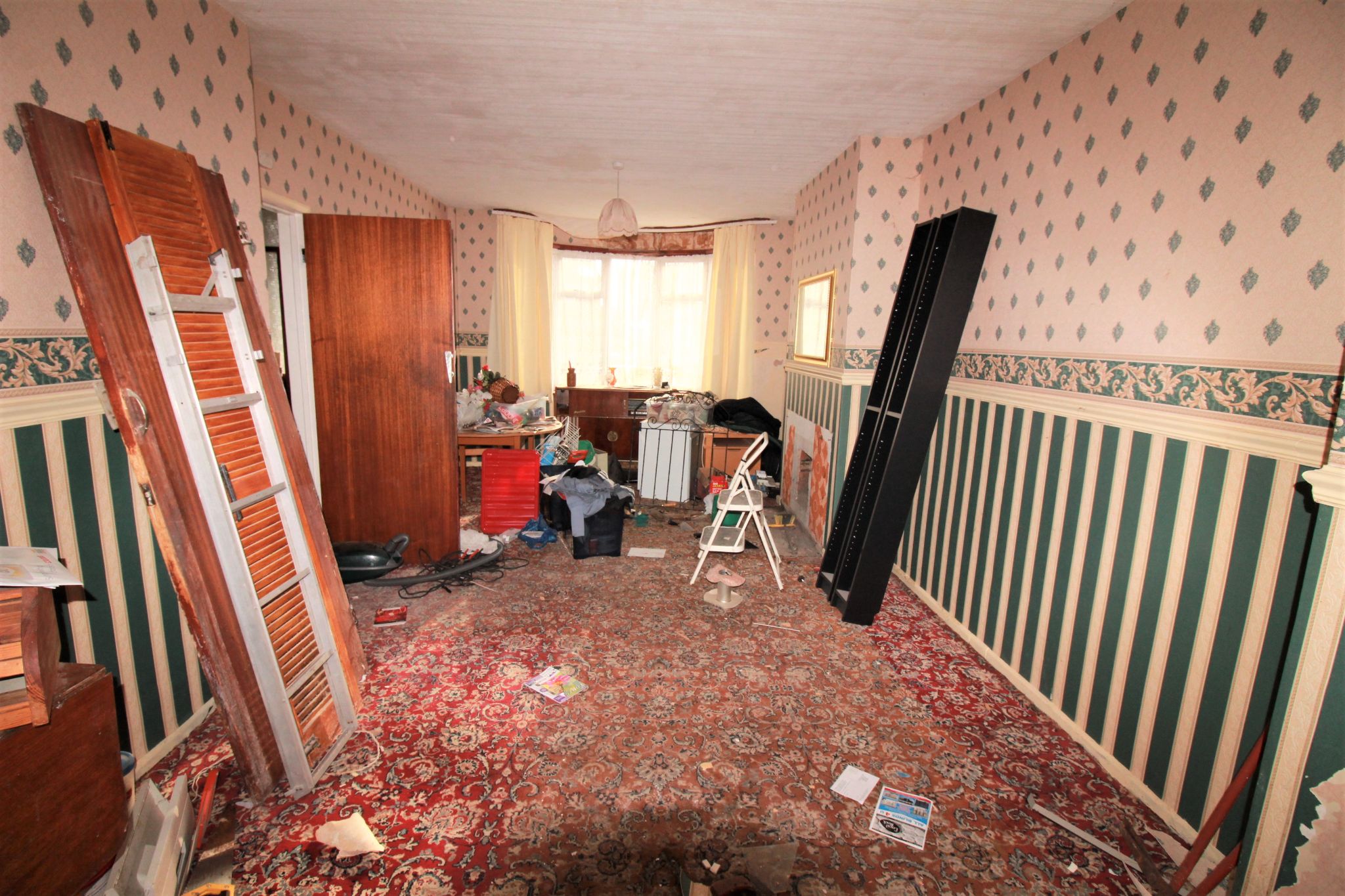 3 bedroom mid terraced house SSTC in Coventry - Photograph 5.