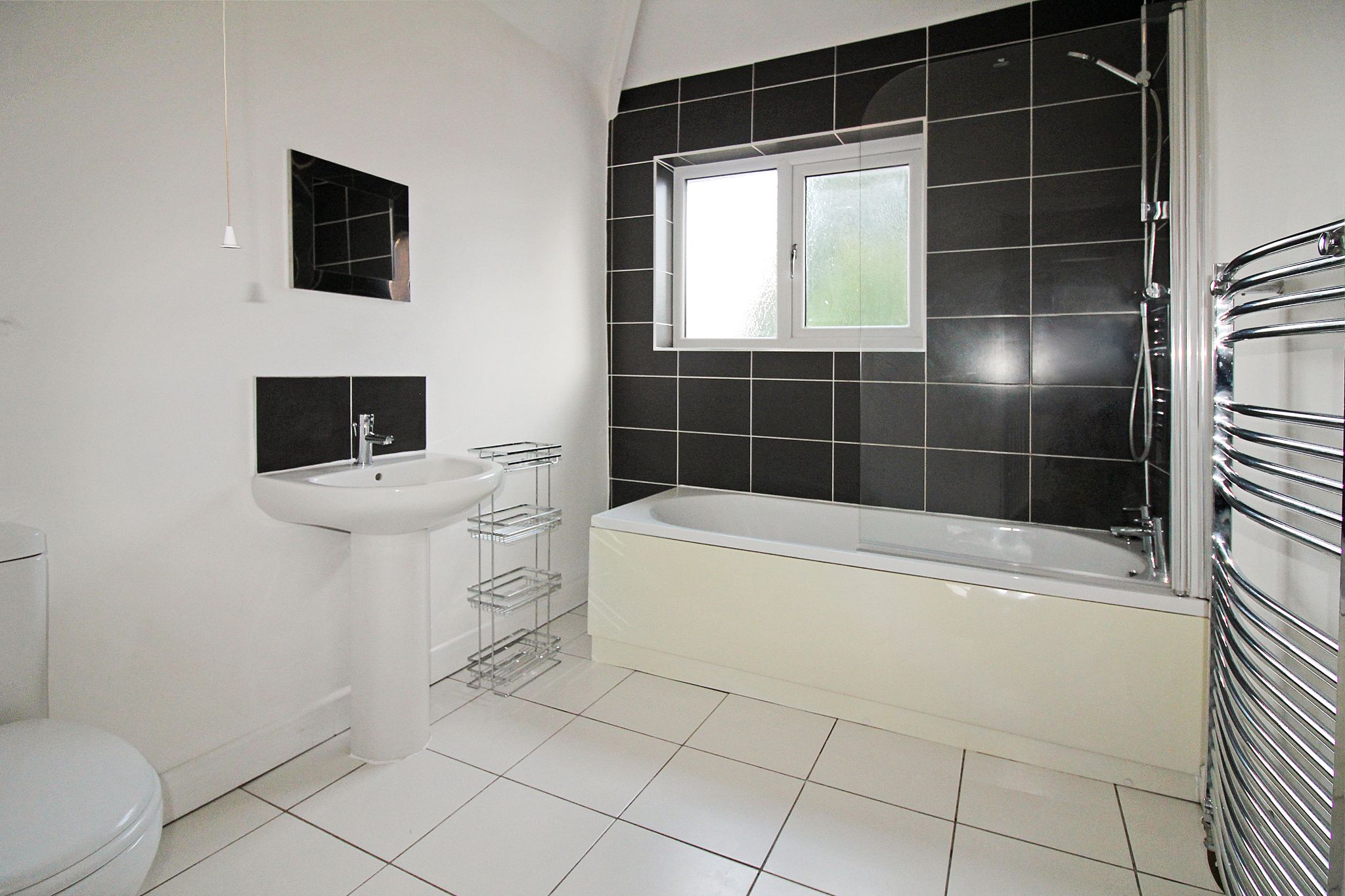 3 bedroom semi-detached house SSTC in Birmingham - Photograph 9.