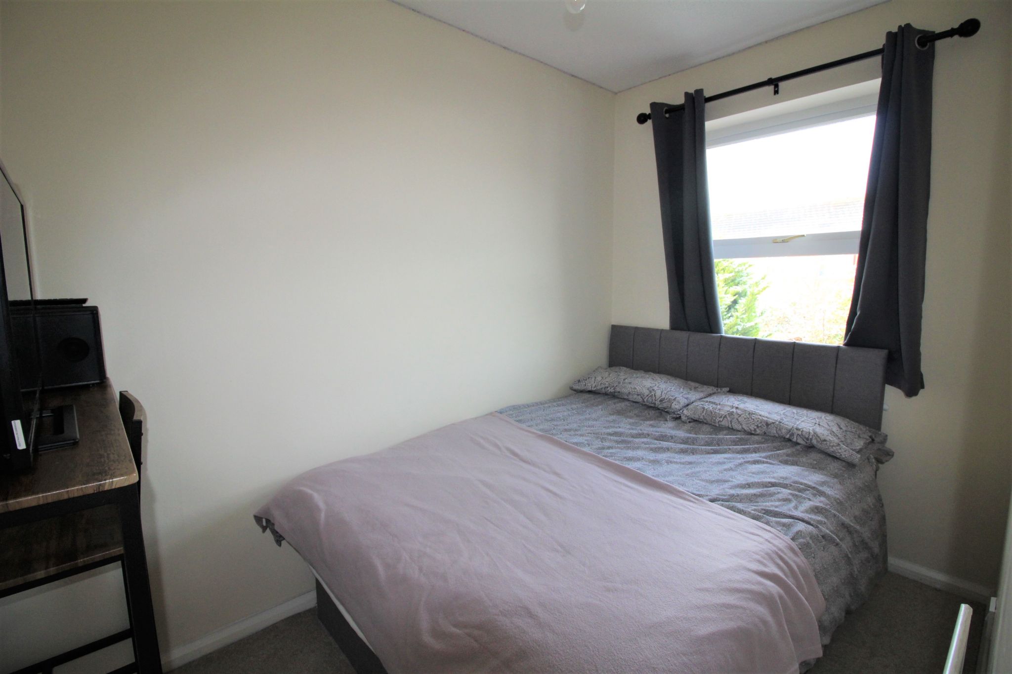 3 bedroom semi-detached house SSTC in Solihull - Photograph 8.