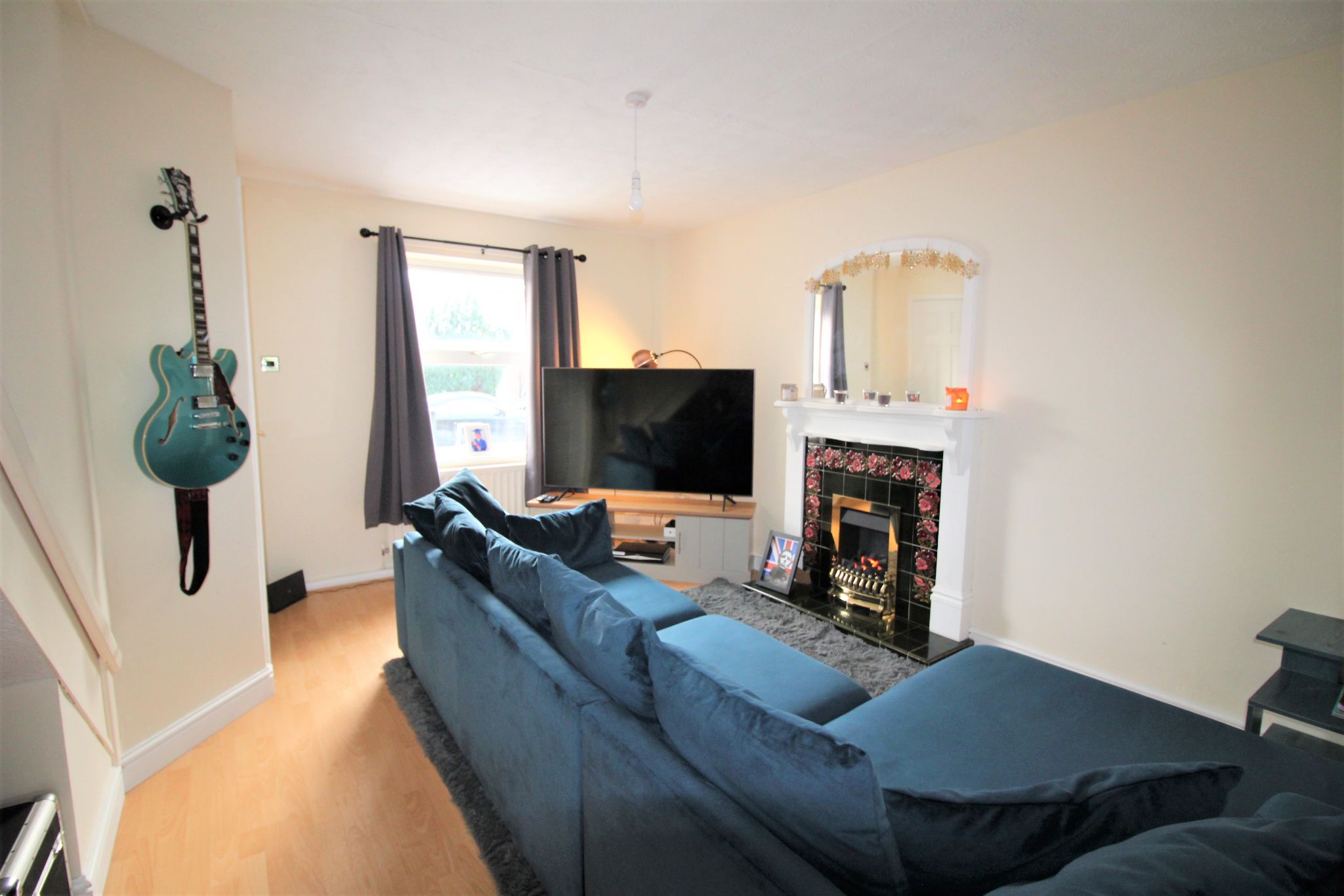 3 bedroom semi-detached house SSTC in Solihull - Photograph 2.