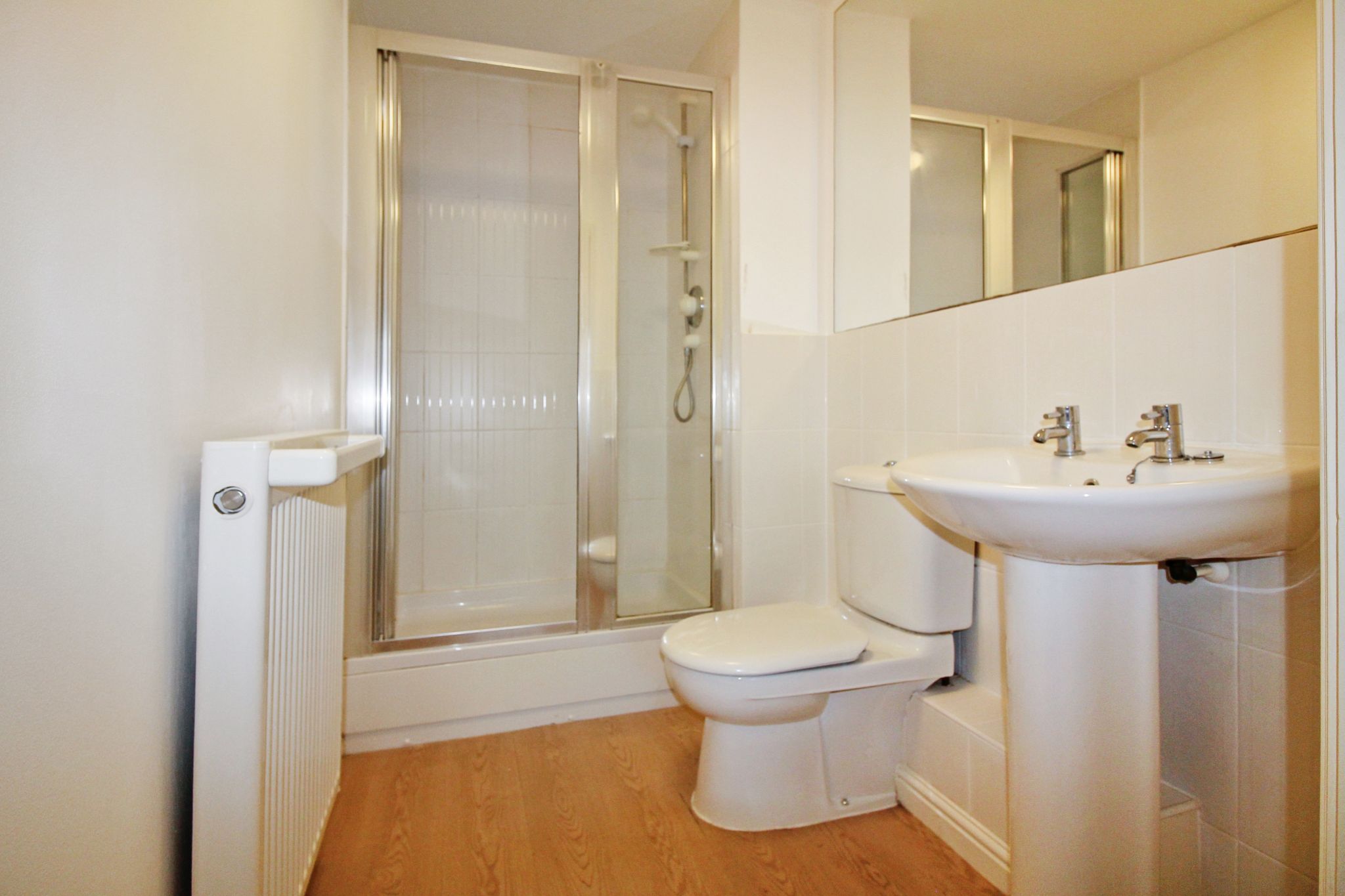 2 bedroom apartment flat/apartment SSTC in Solihull - Photograph 6.