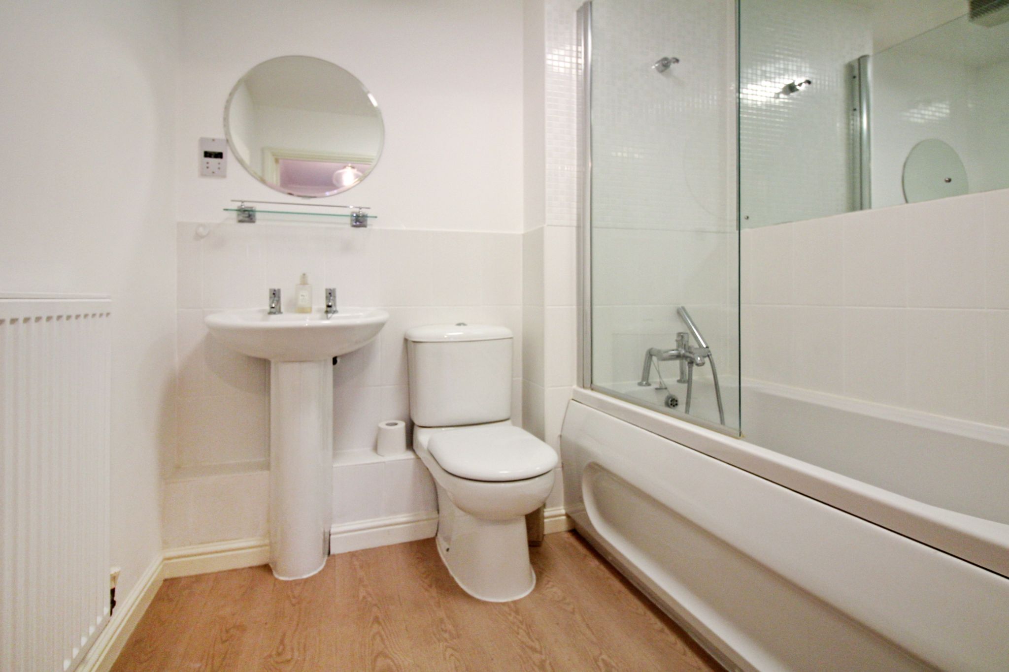 2 bedroom apartment flat/apartment SSTC in Solihull - Photograph 8.