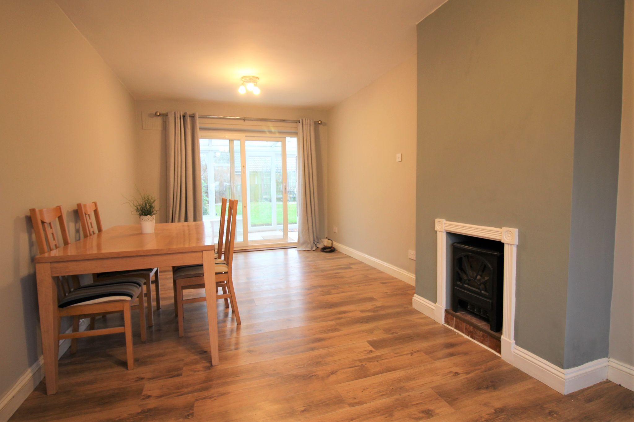 3 bedroom semi-detached house Let Agreed in Solihull - Photograph 1.