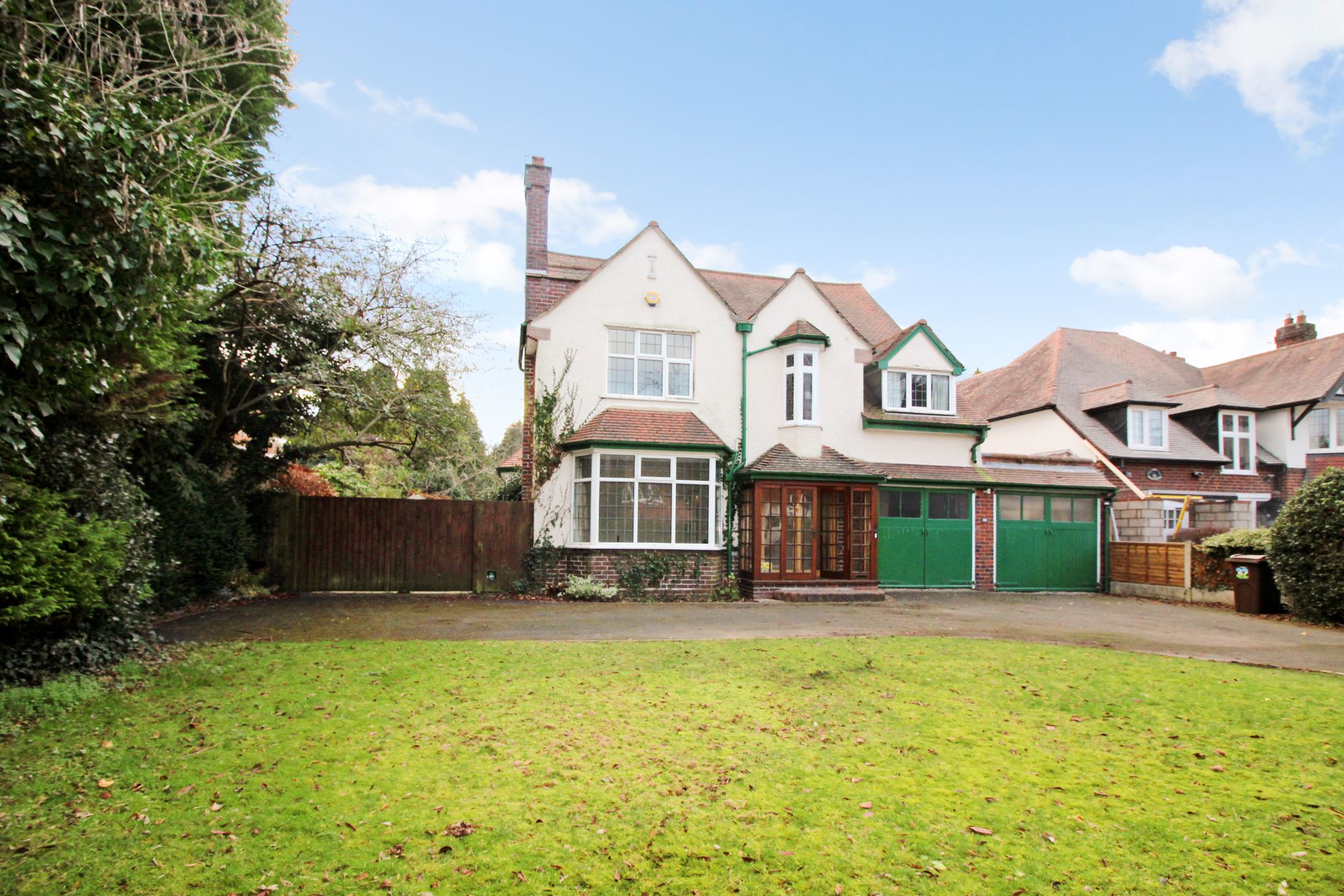 5 bedroom detached house SSTC in Solihull - Photograph 1.