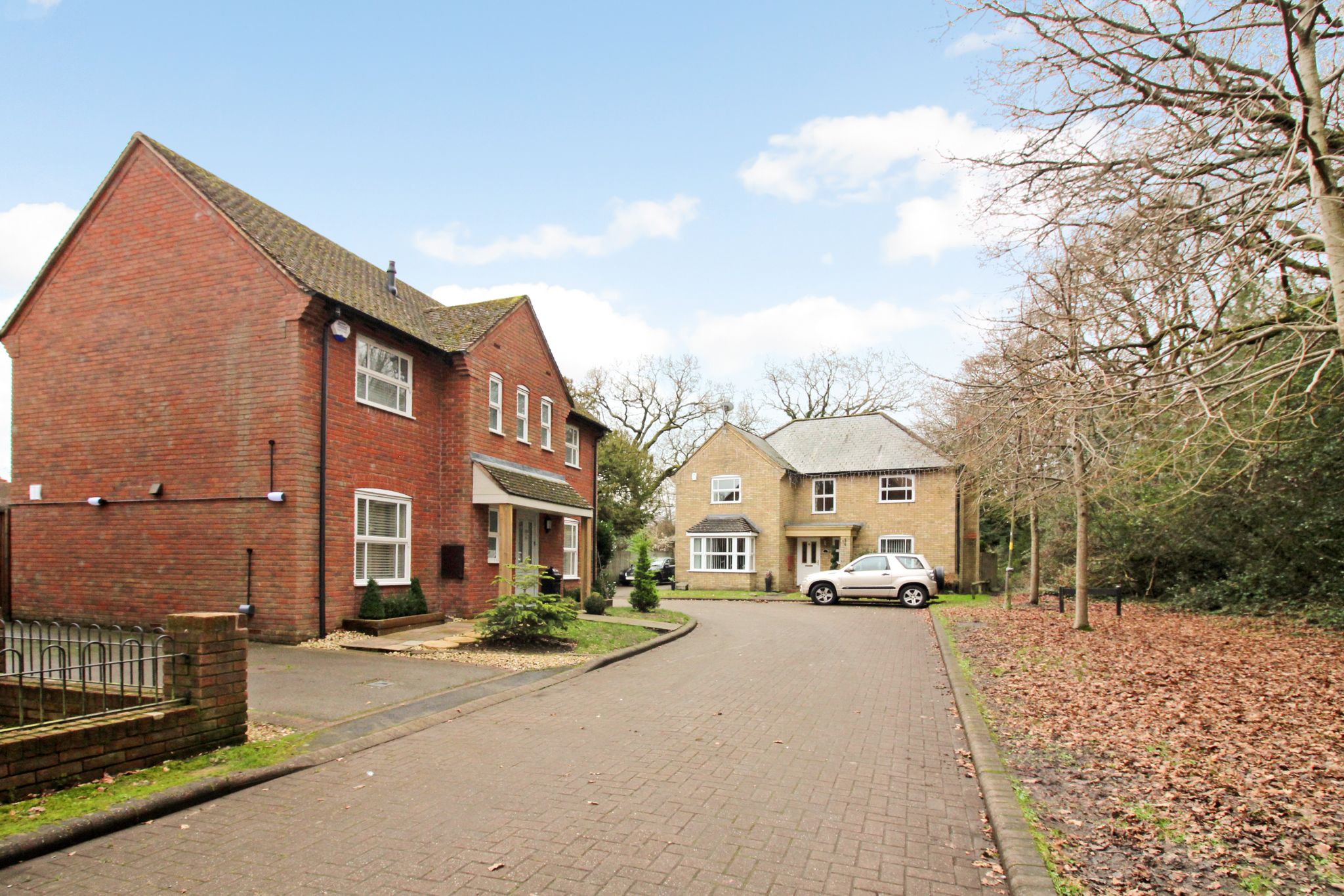3 bedroom detached house SSTC in Solihull - Photograph 17.