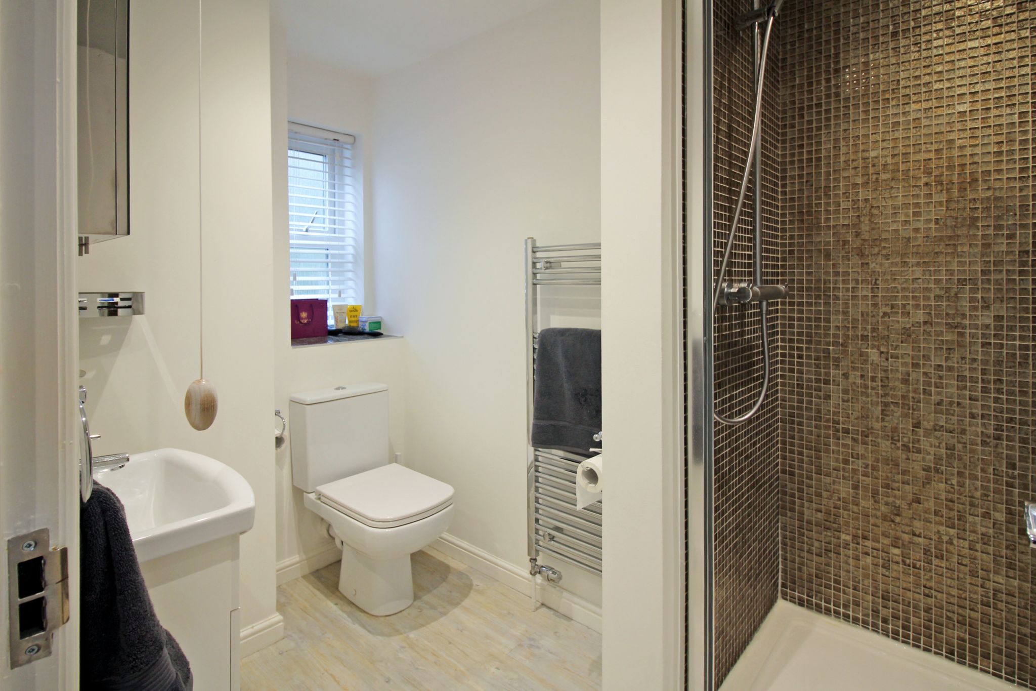 3 bedroom detached house SSTC in Solihull - Photograph 11.